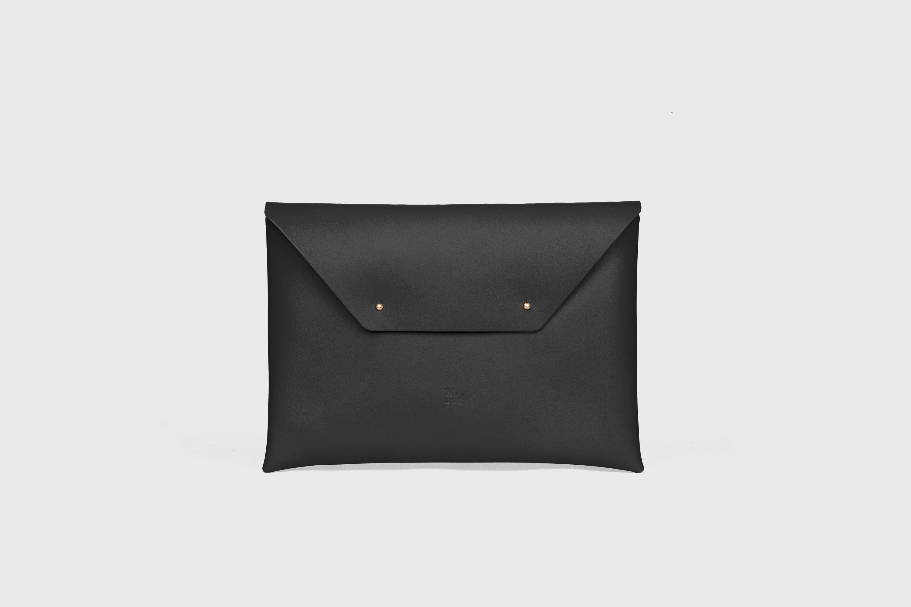 Envelope Clutch Big In Black Color Vegetable Tanned Leather Minimalistic Design Atelier Madre Manuel Dreesmann