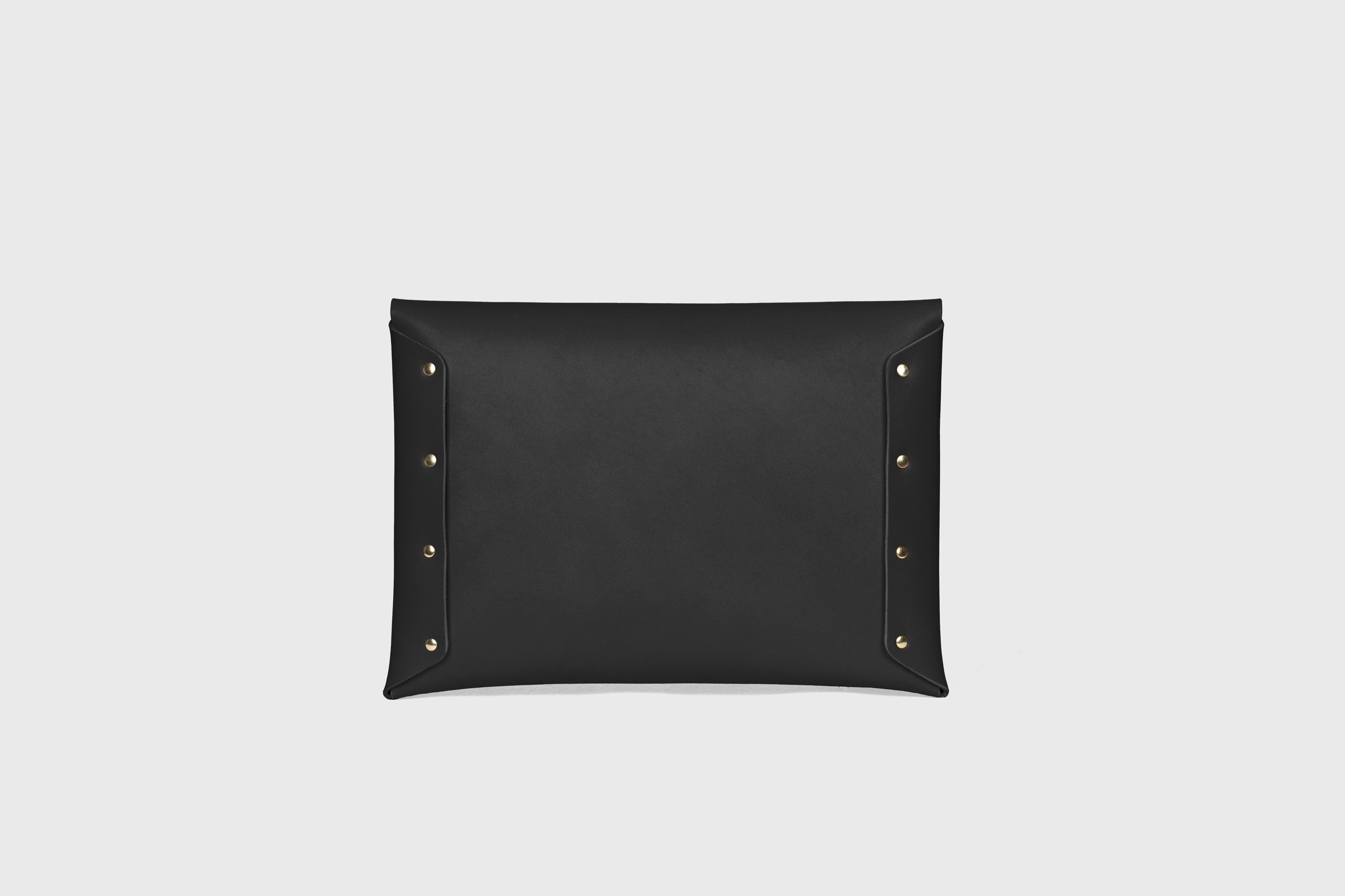 Envelope Clutch Big In Black Color Vegetable Tanned Leather Minimalistic Design Atelier Madre Manuel Dreesmann