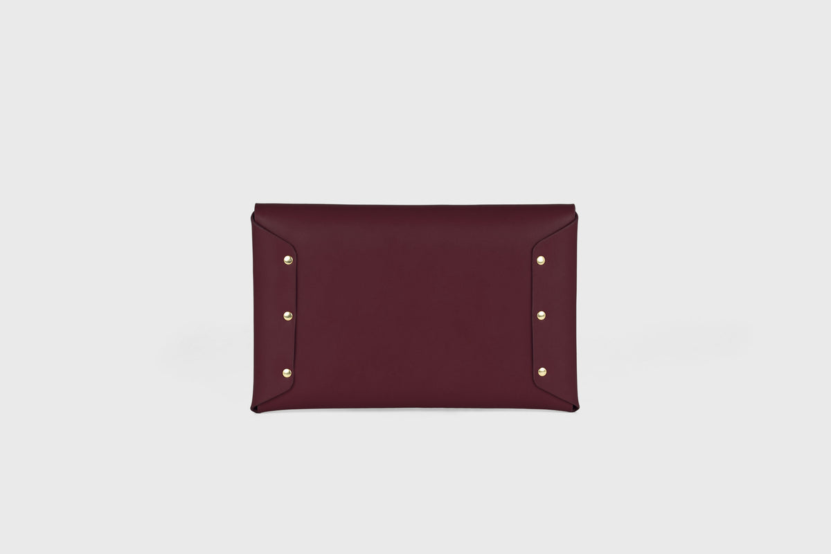 Envelope Clutch Burgundy Leather Atelier Madre Manuel Dreesmann Barcelona Spain 3