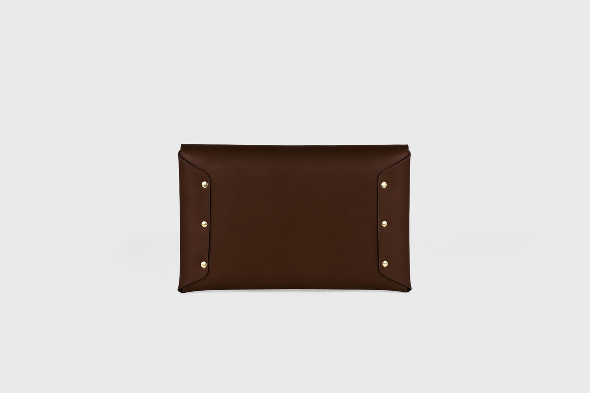 Envelope Clutch Chocolate Brown Leather Atelier Madre Manuel Dreesmann Barcelona Spain 3