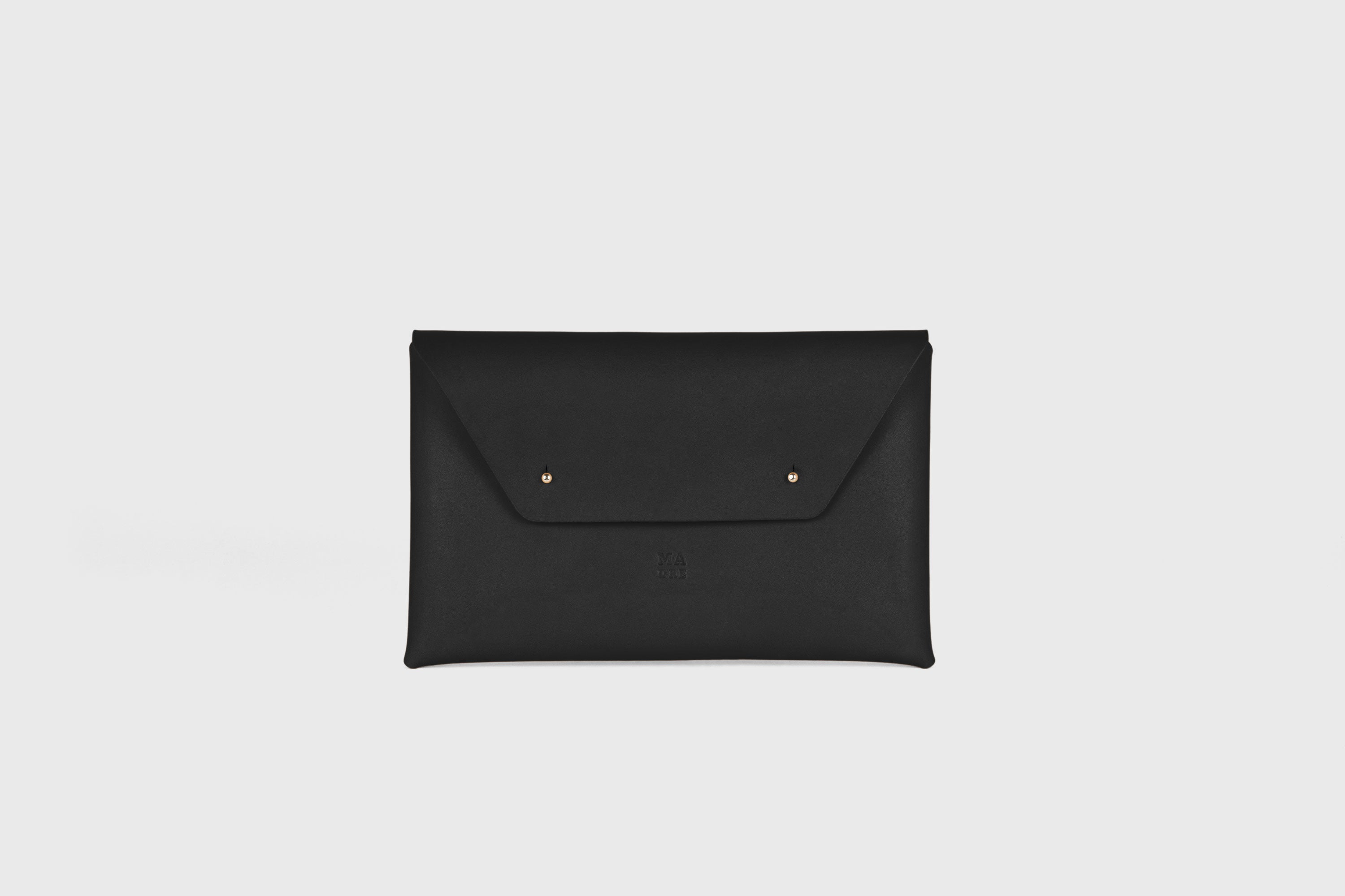 Envelope Clutch Premium Leather Black Color Handmade Minimalist Design Atelier Madre Manuel Dreesmann Barcelona Spain