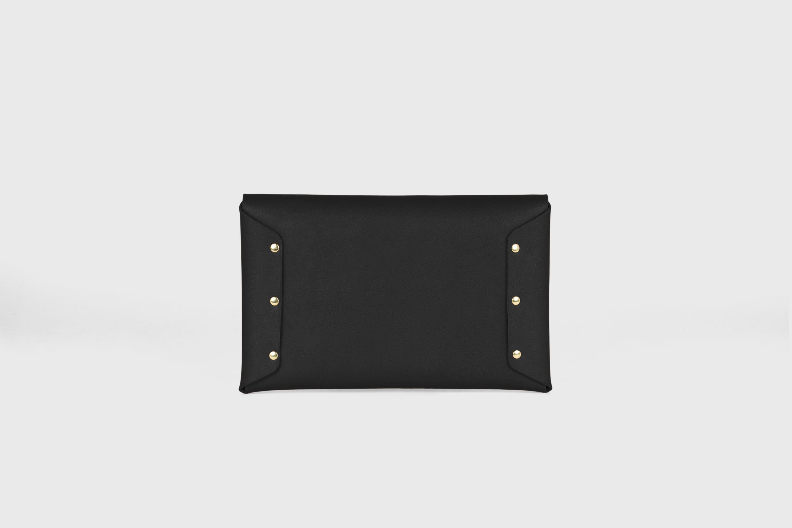 Envelope Clutch Premium Leather Black Color Handmade Minimalist Design Atelier Madre Manuel Dreesmann Barcelona Spain