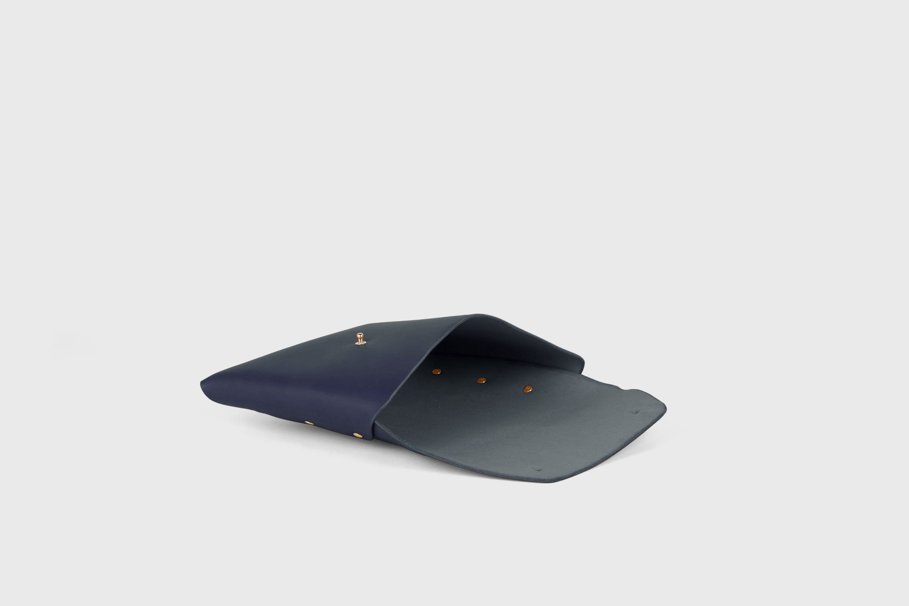 Envelope Clutch Premium Leather Marine Blue Color Handmade Minimalist Design Atelier Madre Manuel Dreesmann Barcelona Spain