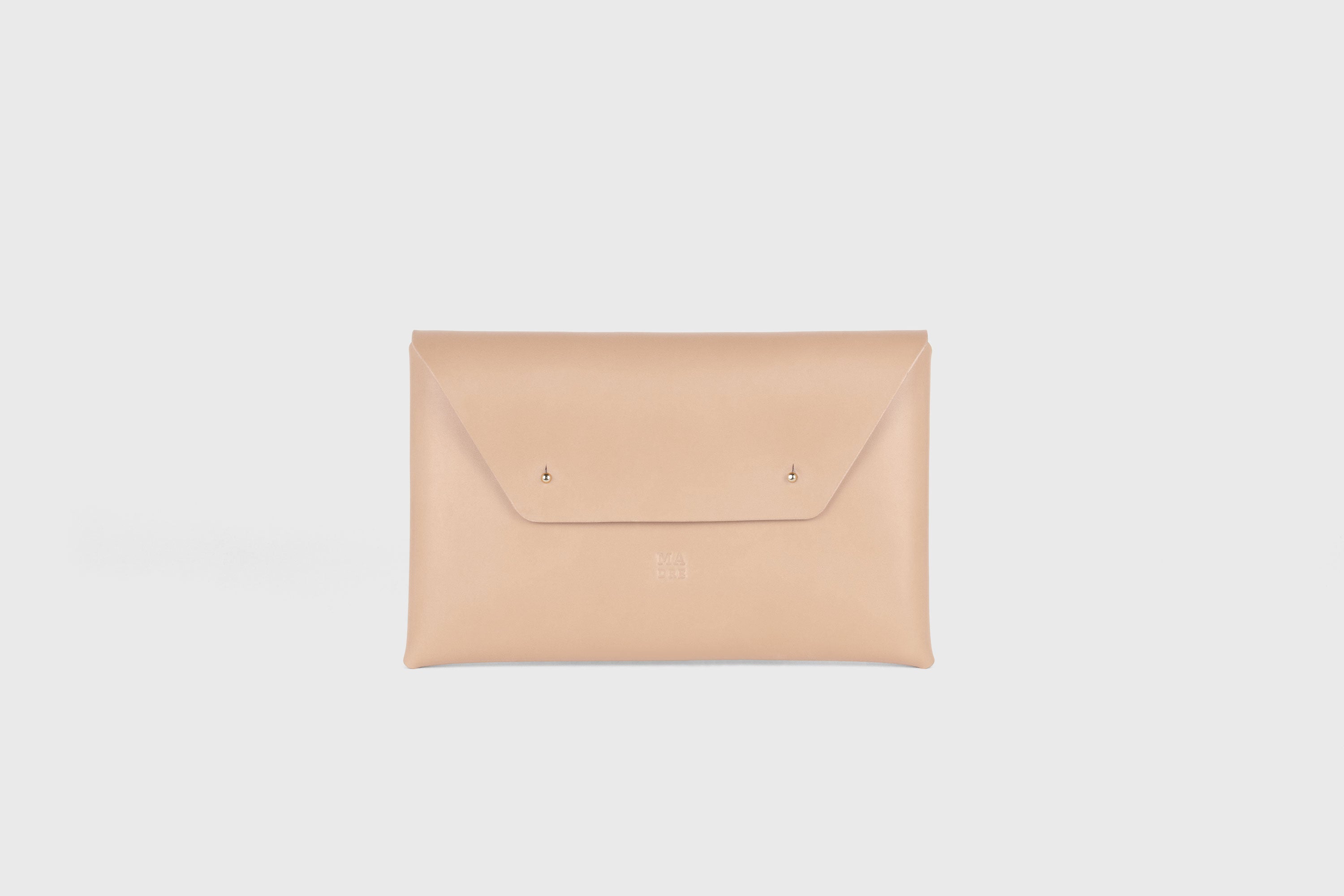 Envelope Clutch Premium Leather Natural Color Handmade Minimalist Design Atelier Madre Manuel Dreesmann Barcelona Spain