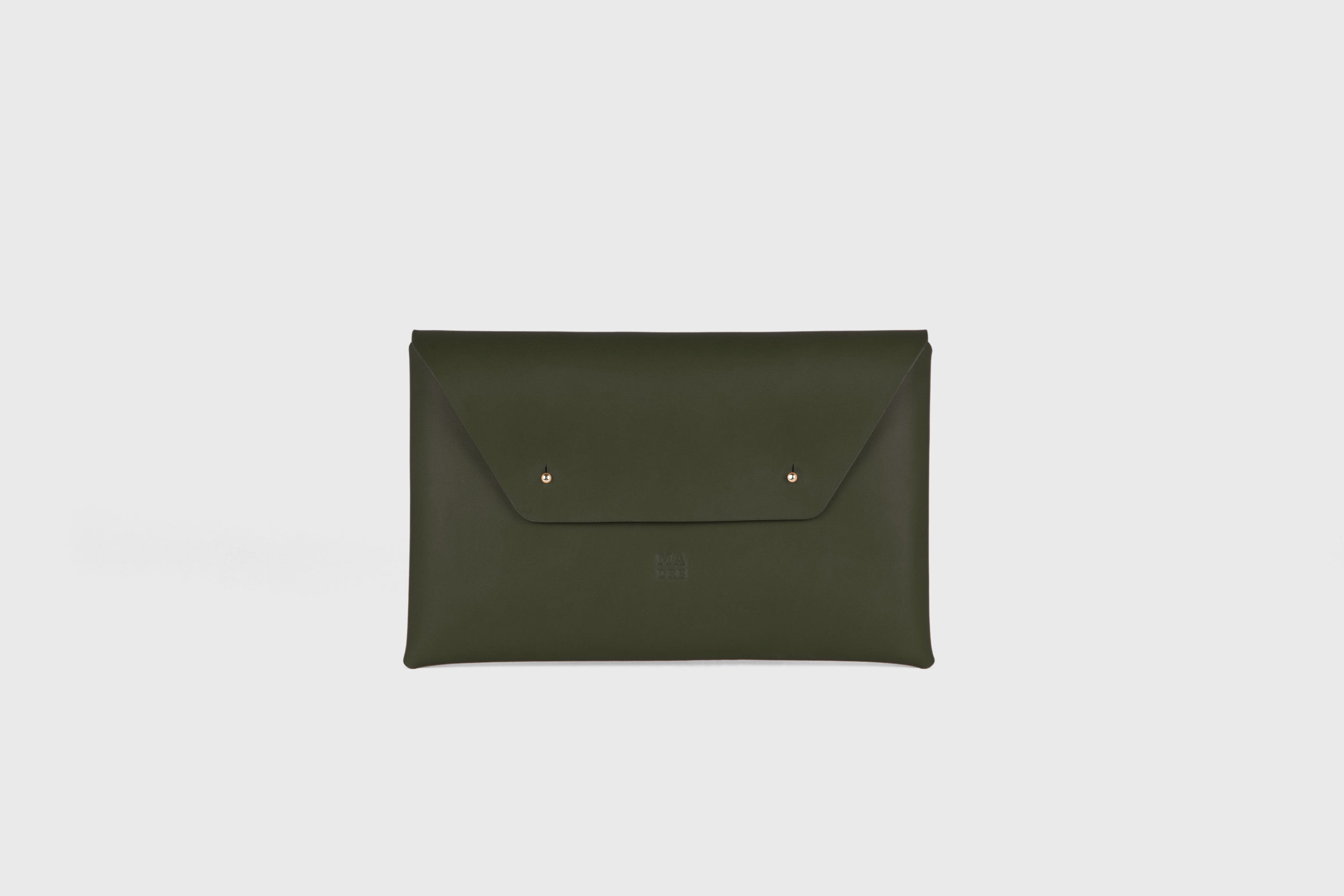 Envelope Clutch Premium Leather Olive Green Color Handmade Minimalist Design Atelier Madre Manuel Dreesmann Barcelona Spain
