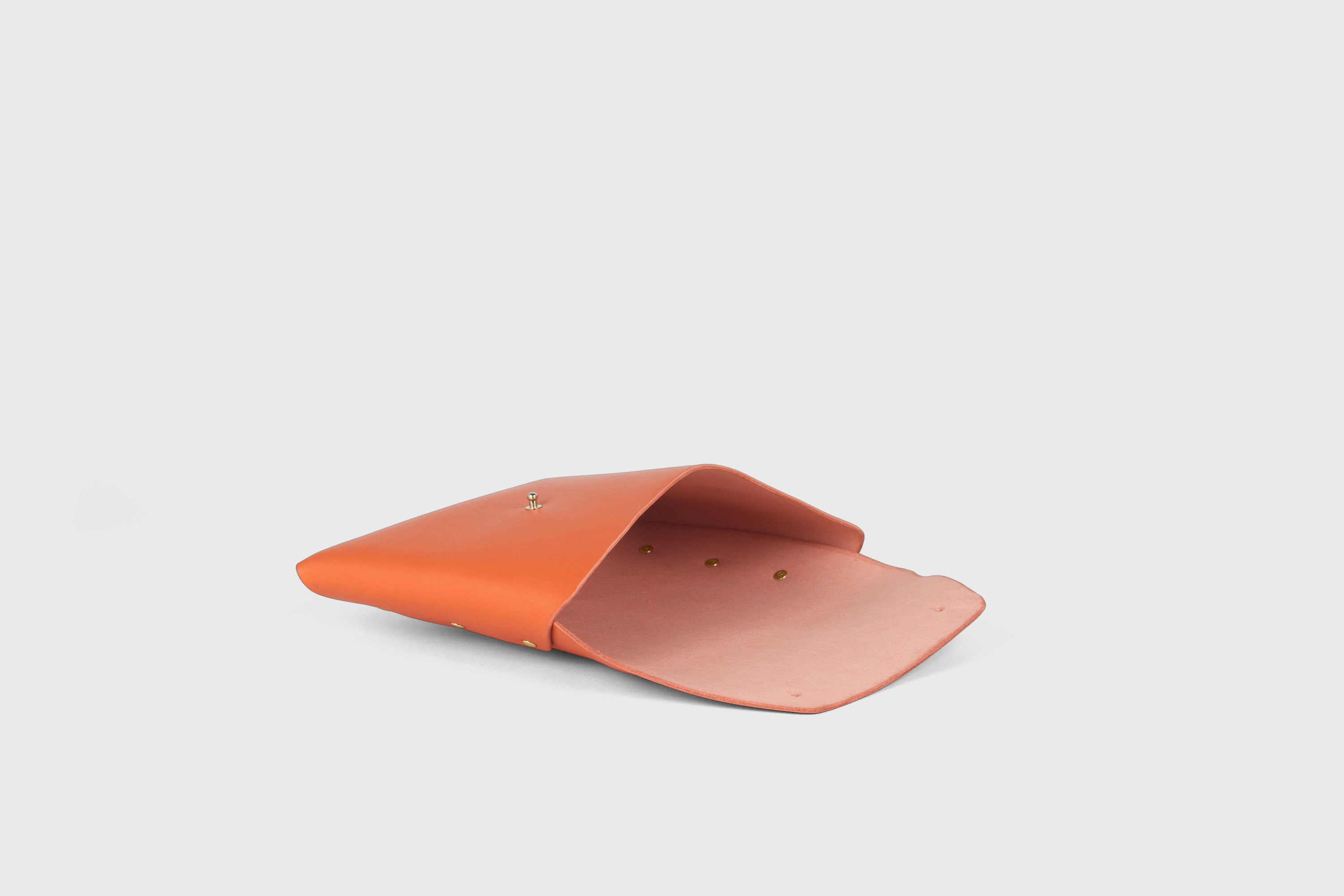 Envelope Clutch Premium Leather Orange Color Handmade Minimalist Design Atelier Madre Manuel Dreesmann Barcelona Spain