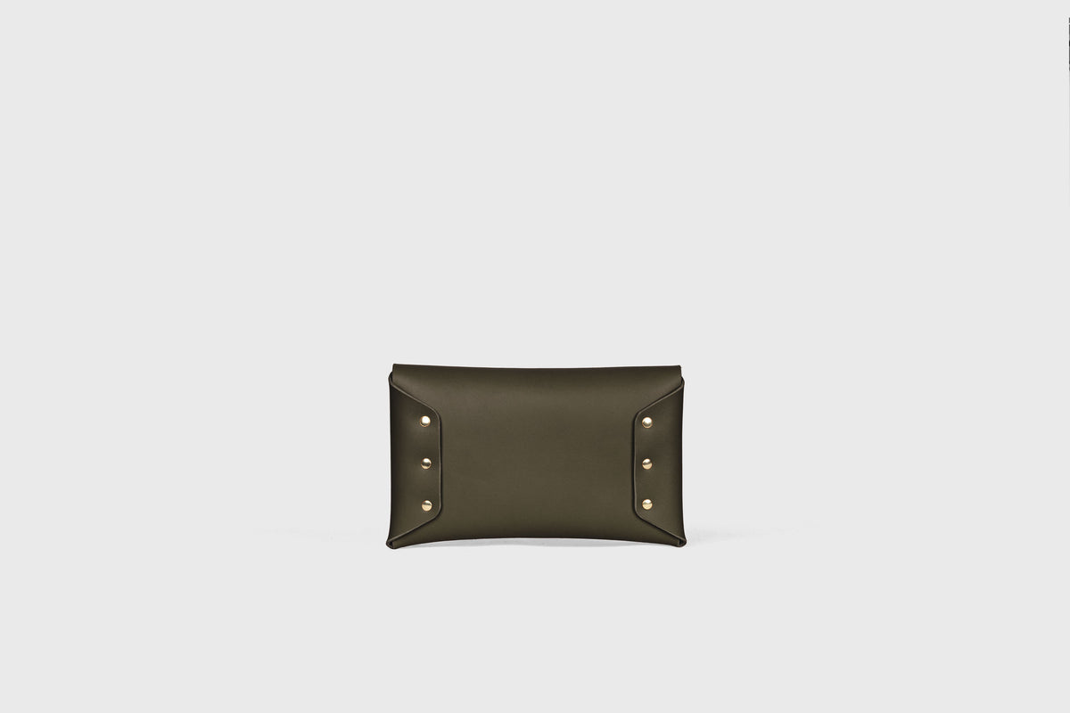 Envelope Clutch Small Olive Green Leather Atelier Madre Manuel Dreesmann 12
