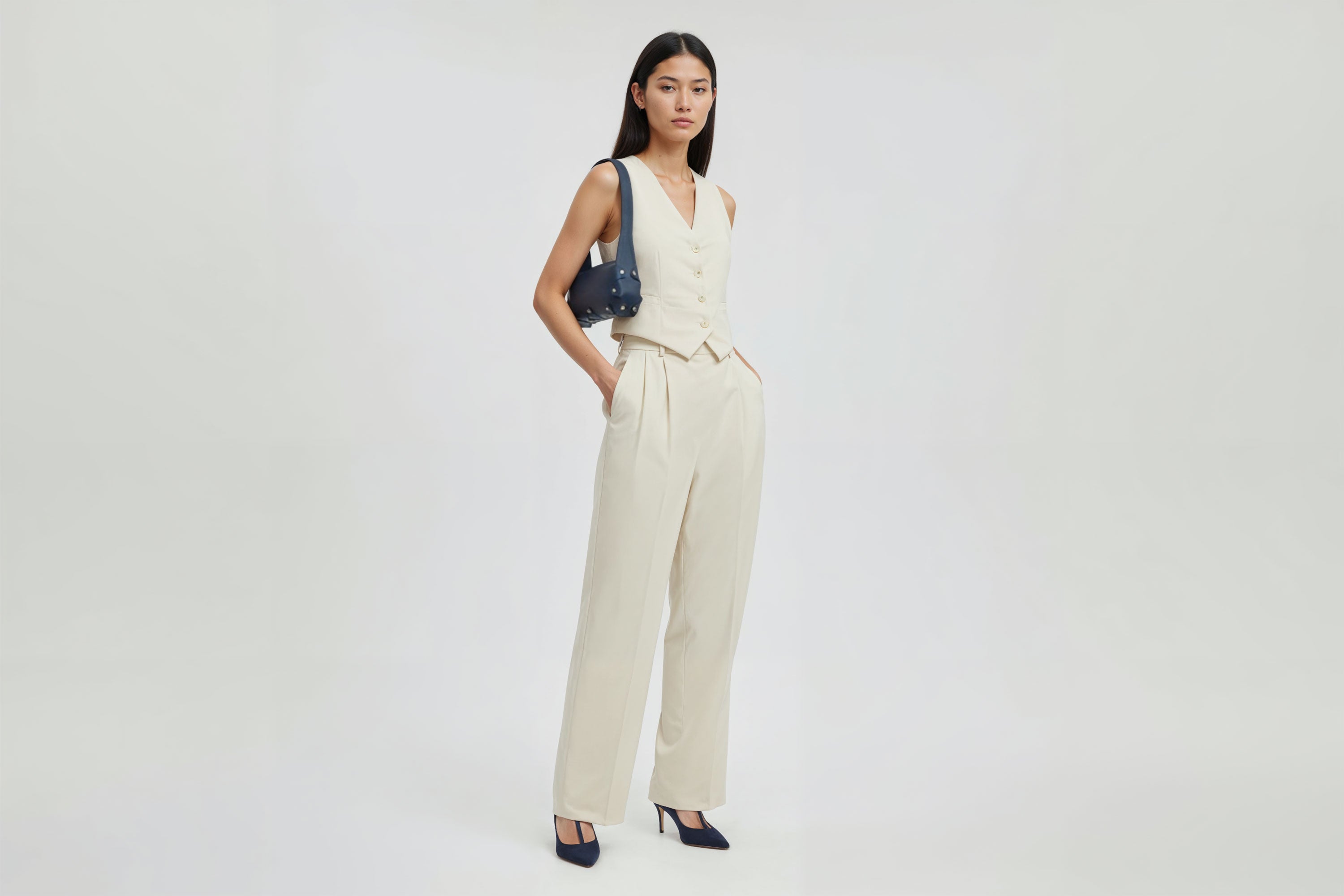 Fiona Bag Small Marine Blue Color Leather On Model Zipper Shoulder Bag Minimalist Modern Design Premium Quality Atelier Madre Manuel Dreesmann Barcelona