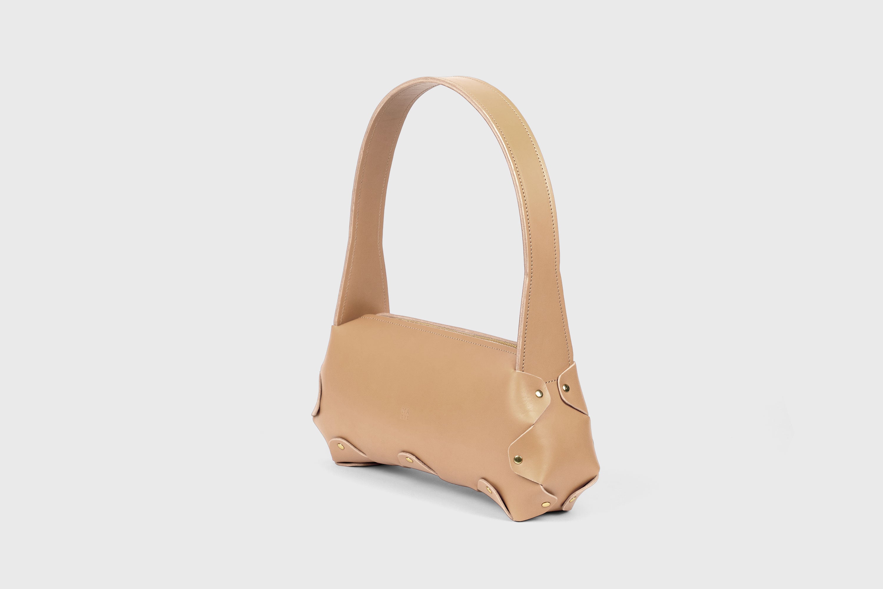 Fiona Bag In Natural Color In Full Grain Vegetable Tanned Leather Minimalistic Design Shoulder Bag Atelier Madre Manuel Dreesmann Barcelona Spain