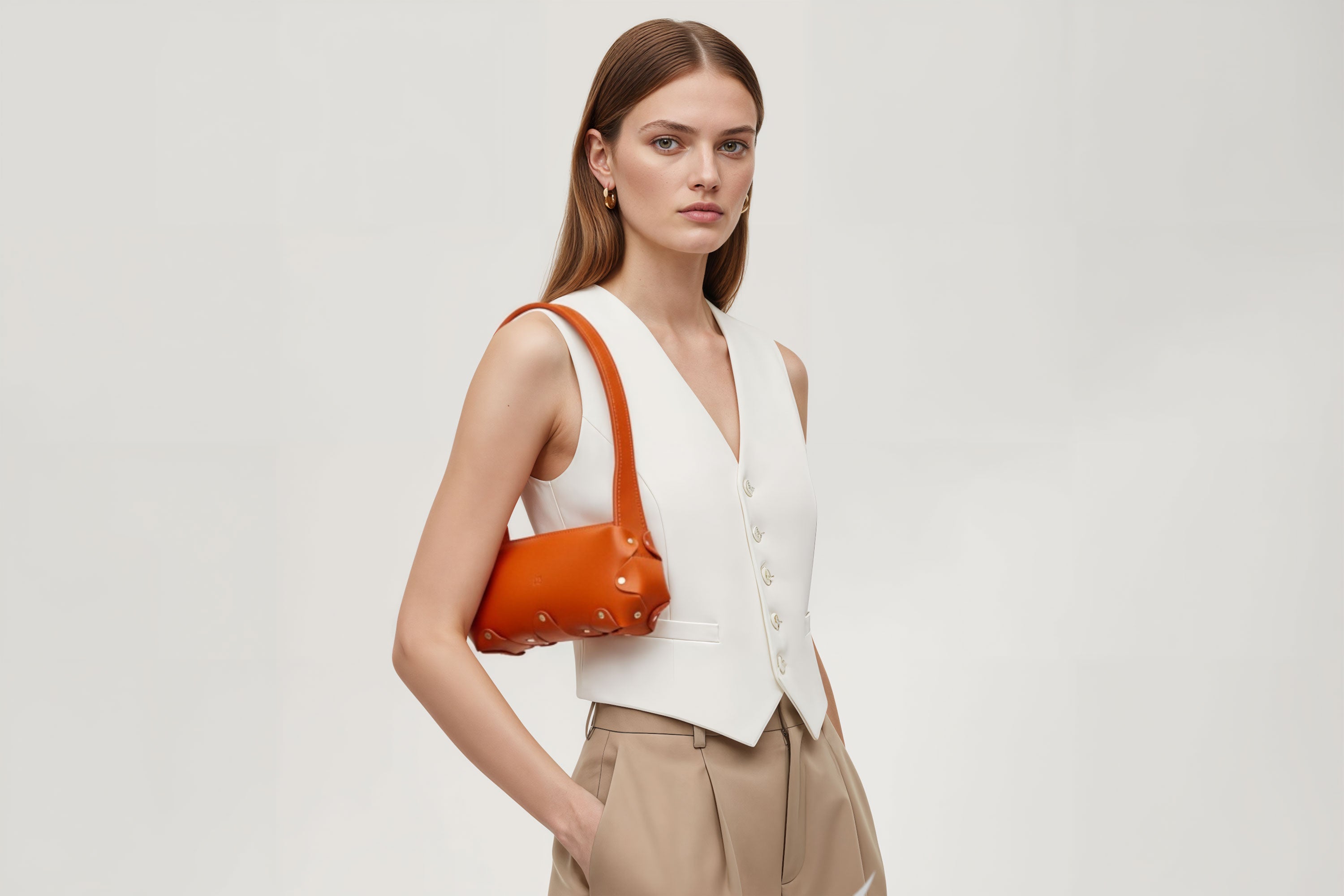 Fiona Bag Small Orange Color Leather On Model Zipper Shoulder Bag Minimalist Modern Design Premium Quality Atelier Madre Manuel Dreesmann Barcelona
