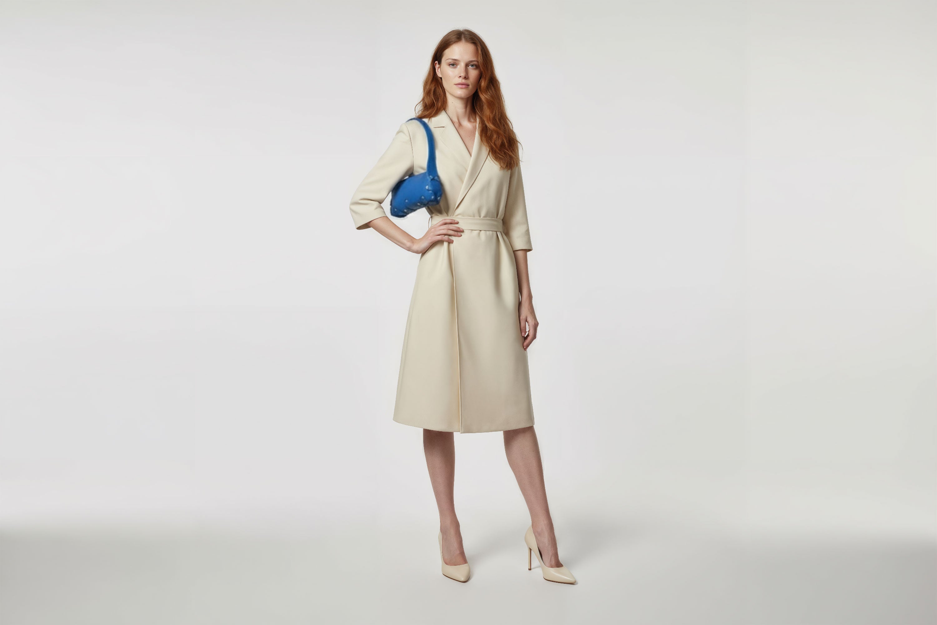 Fiona Bag Small Royal Blue Color Royal Blue Leather Zipper Shoulder Bag Minimalist Modern Design Premium Quality Atelier Madre Manuel Dreesmann Barcelona