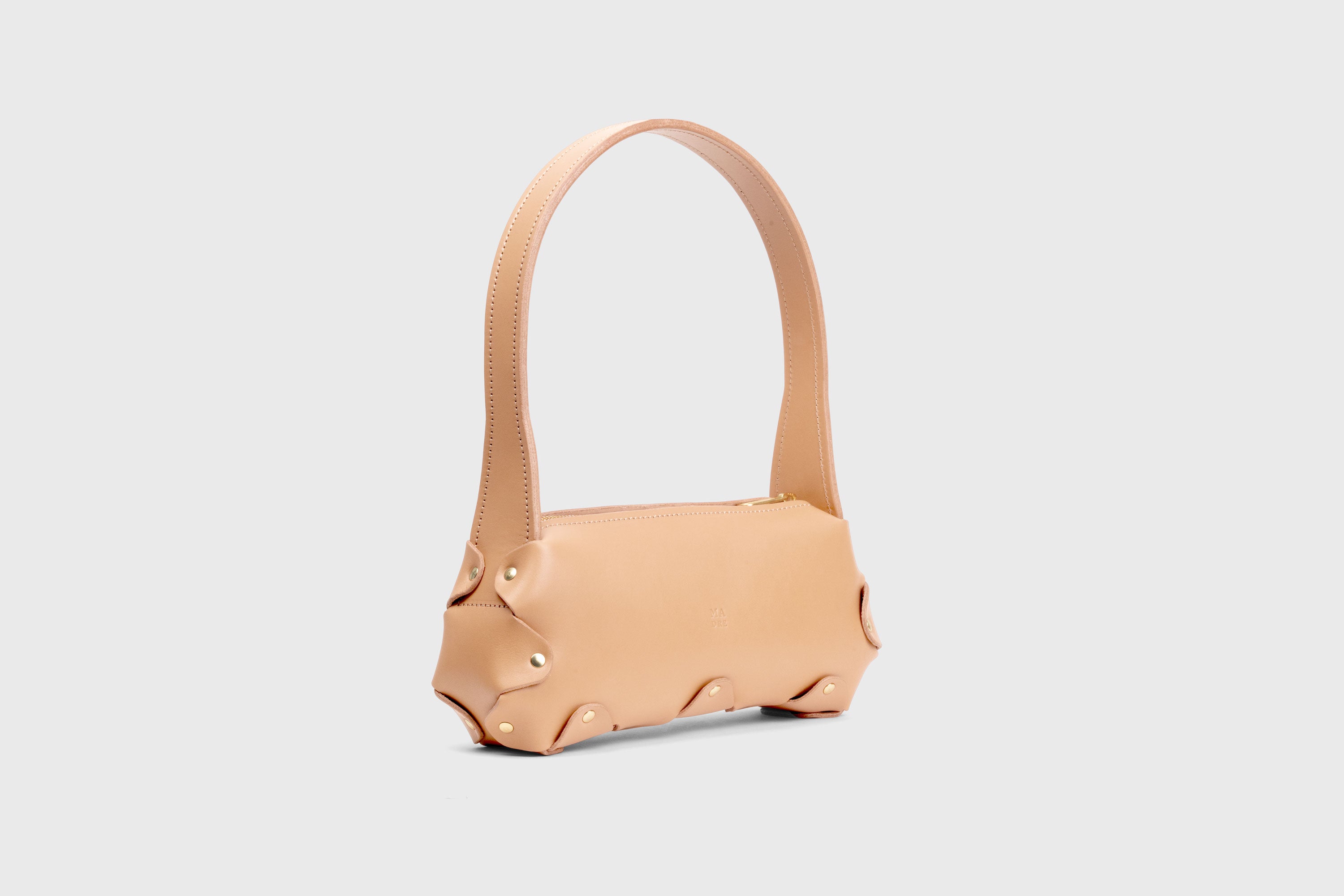 Fiona Bag Small Natural Color Leather Zipper Shoulder Bag Minimalist Modern Design Premium Quality Atelier Madre Manuel Dreesmann Barcelona