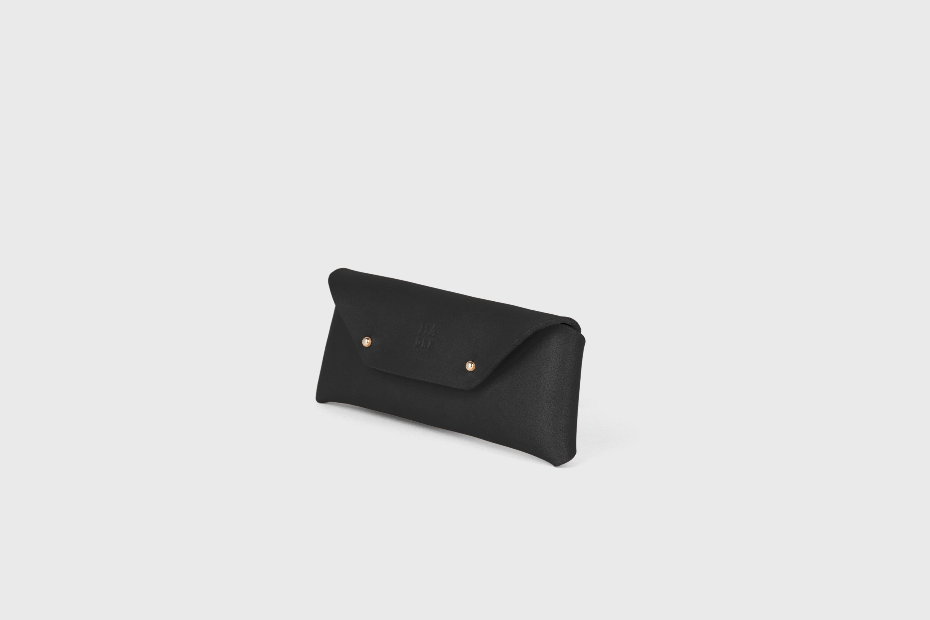 Glasses Case Leather Black Color Eyewear Pouch Minimalist Design Atelier Madre Manuel Dreesmann Barcelona Spain