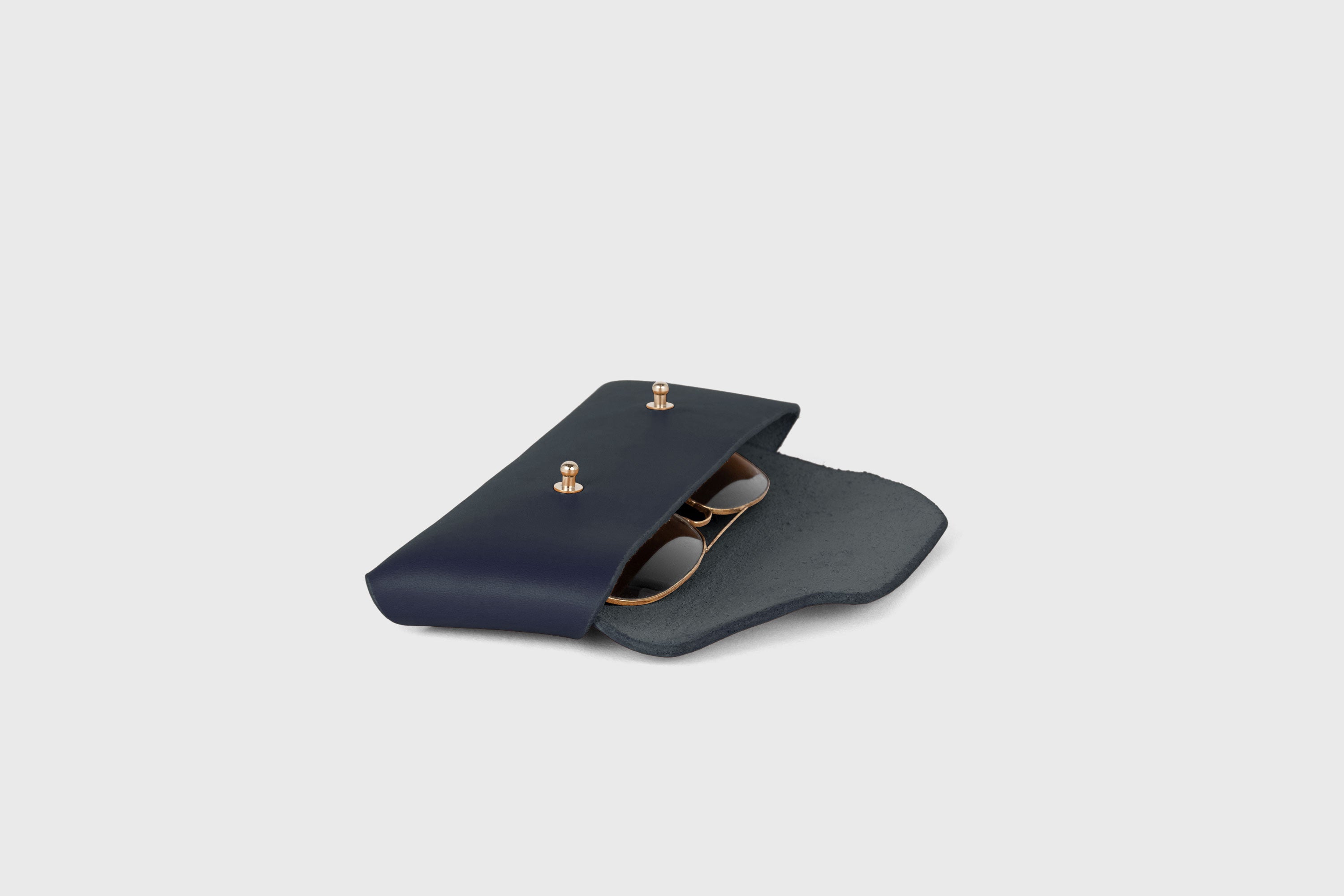 Glasses Case Leather Marine Blue Color Eyewear Pouch Minimalist Design Atelier Madre Manuel Dreesmann Barcelona Spain