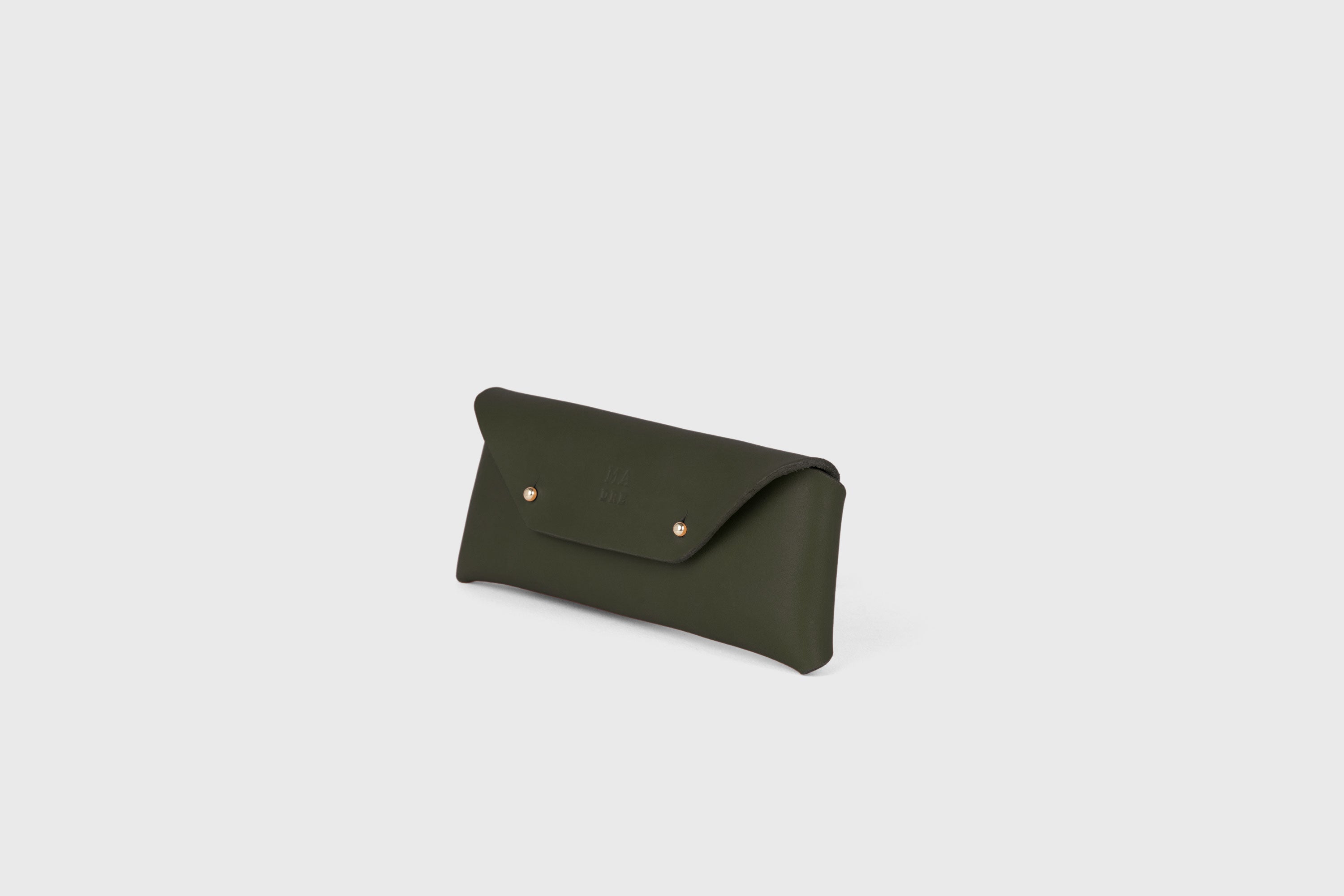 Glasses Case Leather Olive Green Color Eyewear Pouch Minimalist Design Atelier Madre Manuel Dreesmann Barcelona Spain