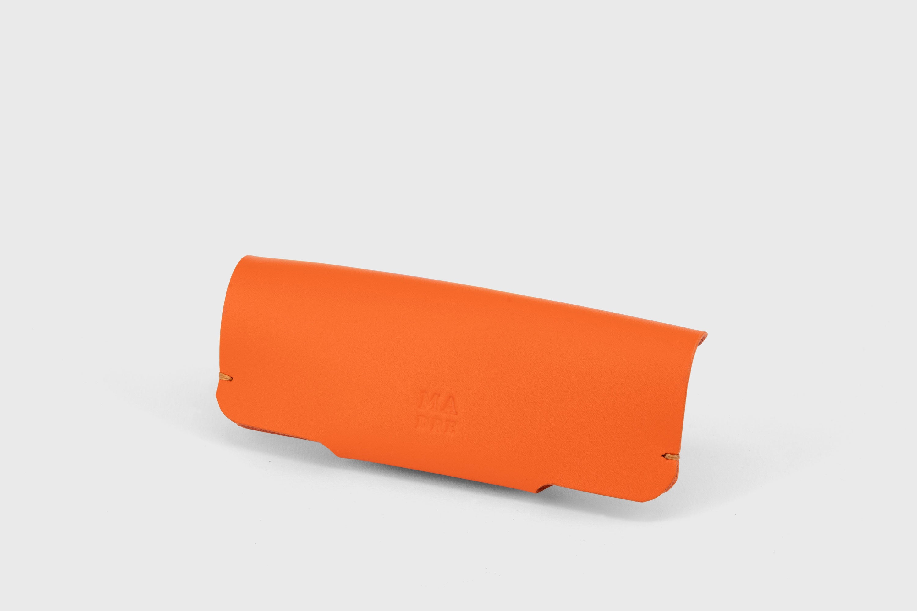 Sunglasses Case Leather Glasses Orange Full Grain Vachetta Vegetable Tanned Leather Minimal Modern Design Premium Quality Luxury Handcrafted Atelier Madre Manuel Dreesmann Barcelona