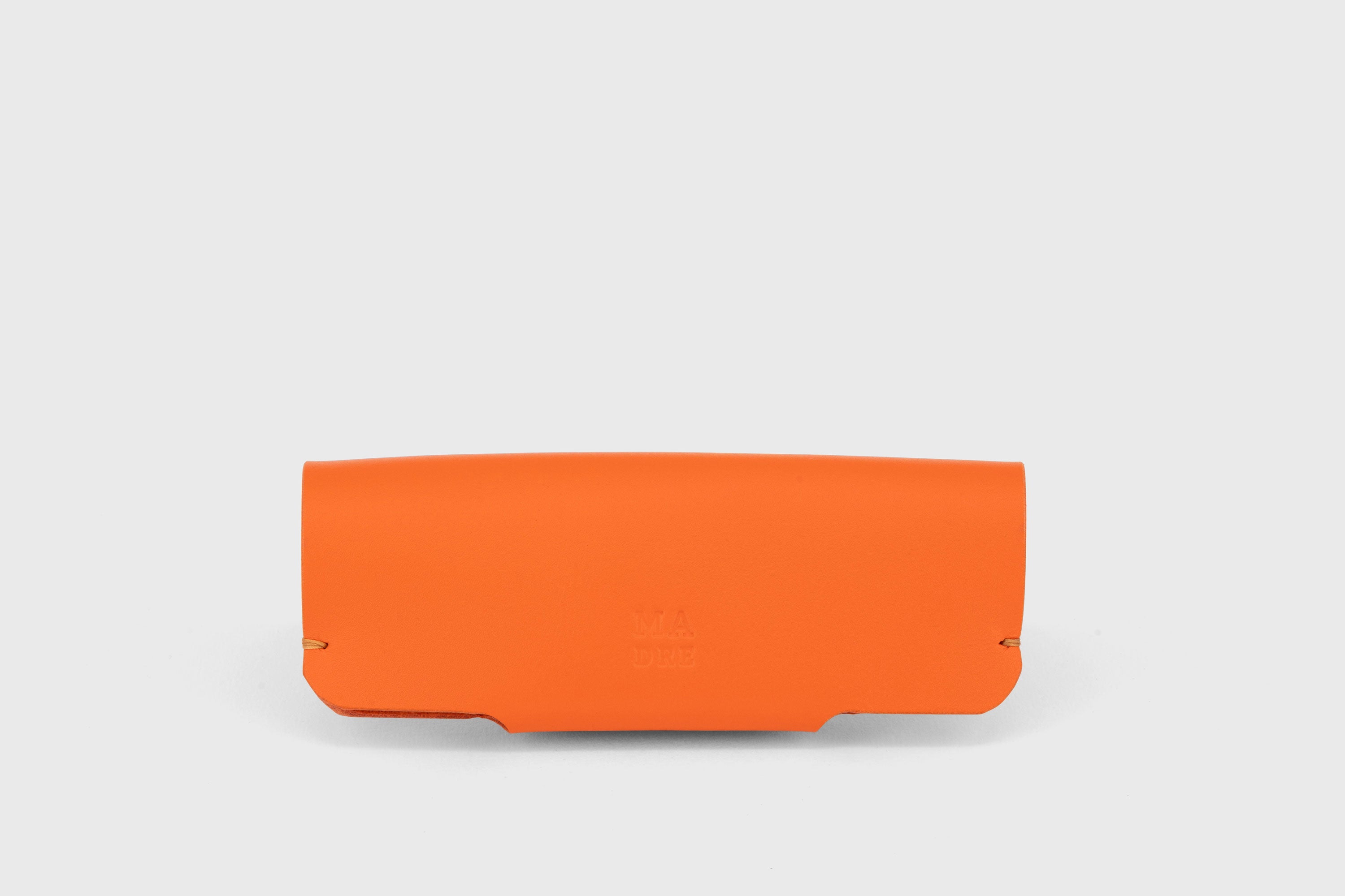 Sunglasses Case Leather Glasses Orange Full Grain Vachetta Vegetable Tanned Leather Minimal Modern Design Premium Quality Luxury Handcrafted Atelier Madre Manuel Dreesmann Barcelona
