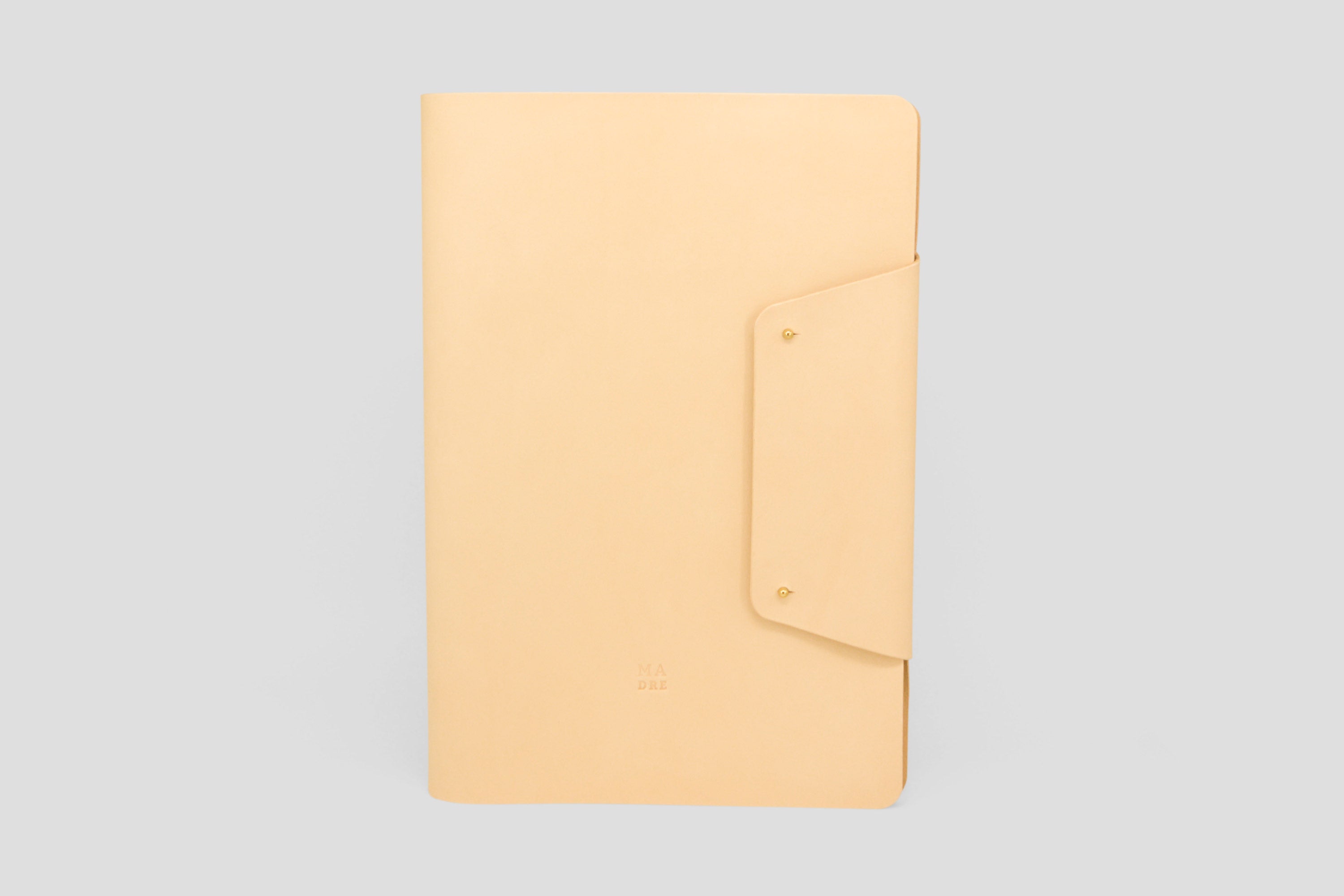 Journal Leather Natural A4 Vachetta Notebook Sketchbook Refillable Modern minimalist design Premium Quality Handmade Full Grain Vegetable Tanned Atelier Madre Manuel Dreesmann Barcelona