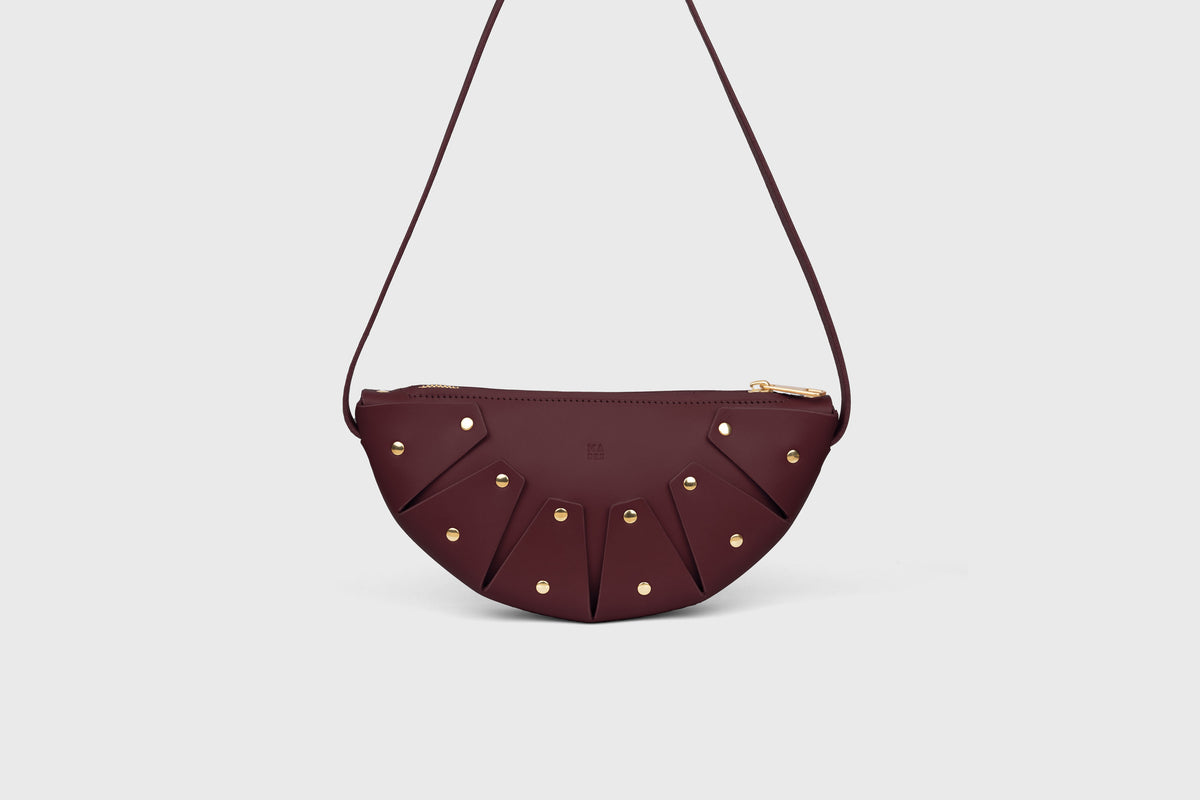 Juno Burgundy Colour Leather Vegetable Tanned Modern Minimal Design Premium Quality Atelier Madre Manuel Dreesmann Barcelona 2
