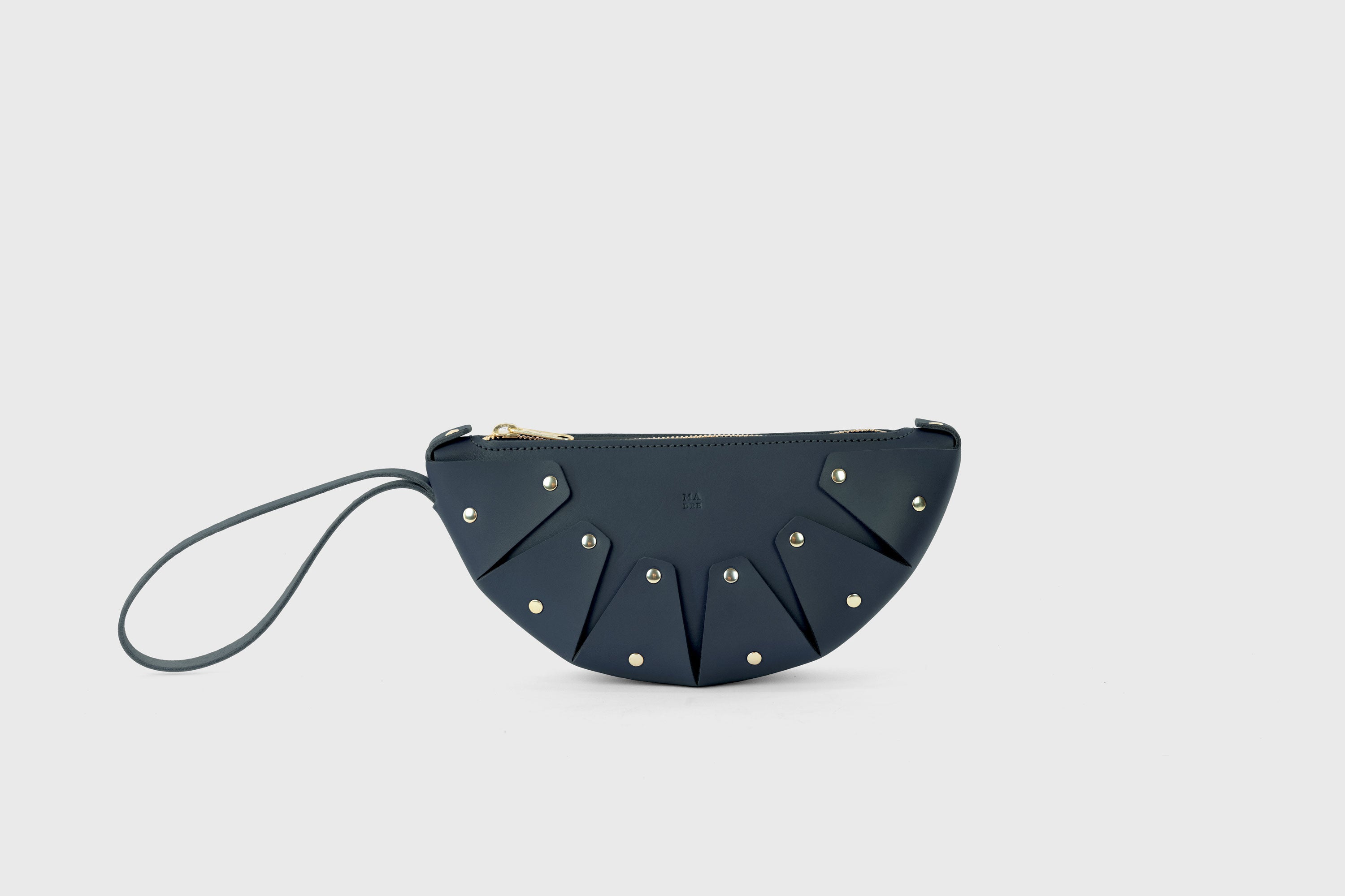 Juno Leather Bag Marine Blue Color Vegetable Tanned Full Grain Spain Brass Rivets Design Minimalist Half Moon Circle Round Zipper Pouch Handbag Clutch Bag Atelier Madre Manuel Dreesmann Barcelona