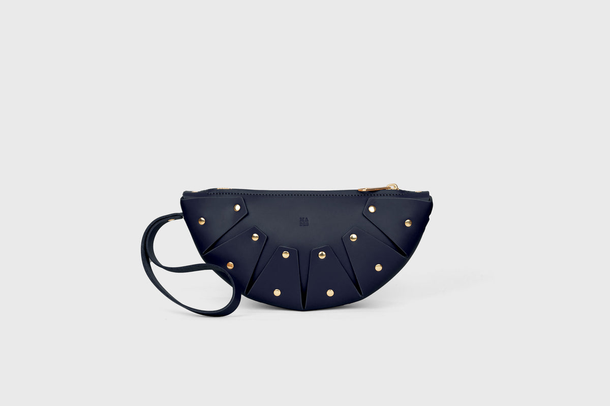 Juno Marine Blue Colour Leather Vegetable Tanned Modern Minimal Design Premium Quality Atelier Madre Manuel Dreesmann Barcelona 1