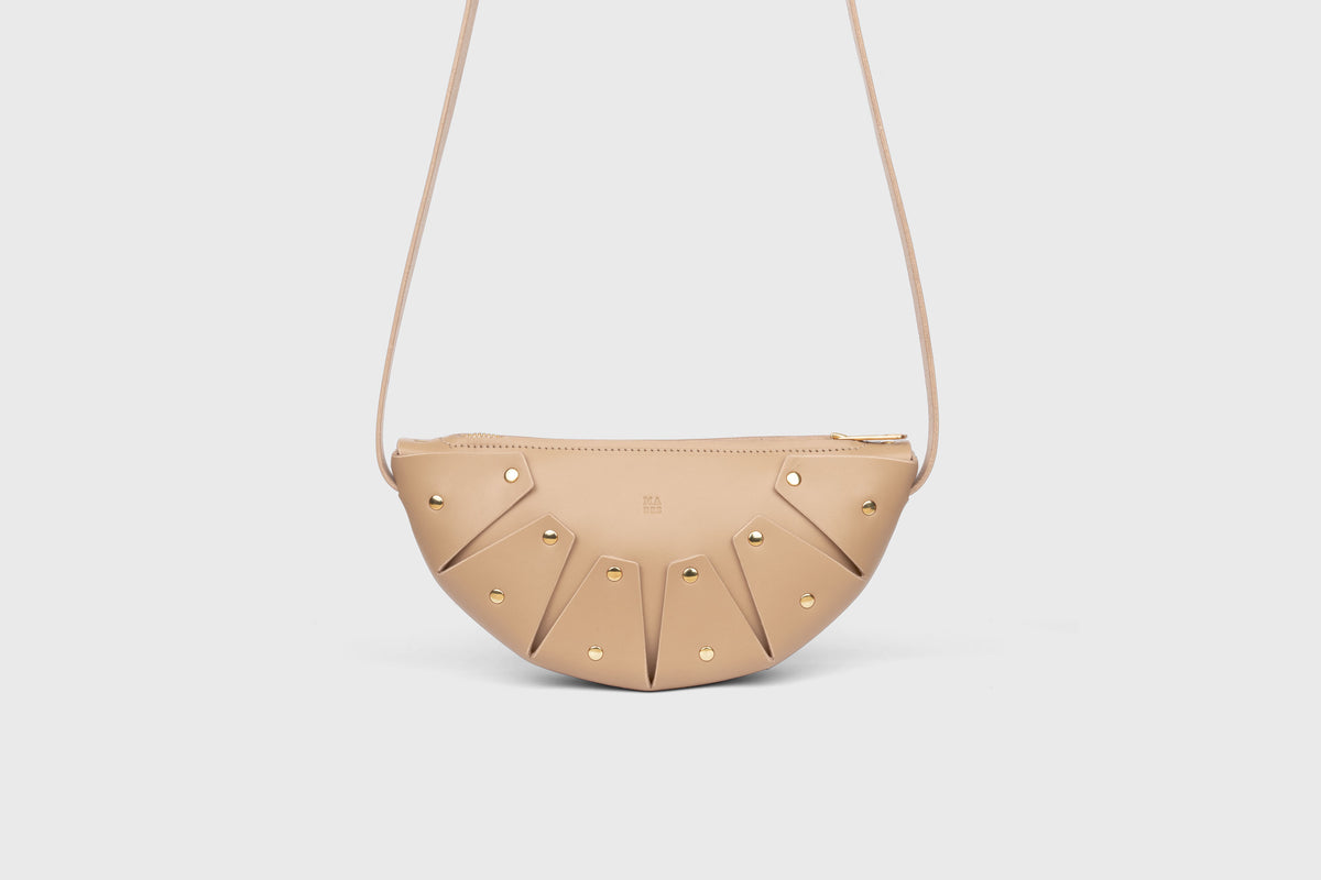 Juno Natural Colour Leather Vegetable Tanned Modern Minimal Design Premium Quality Atelier Madre Manuel Dreesmann Barcelona 3