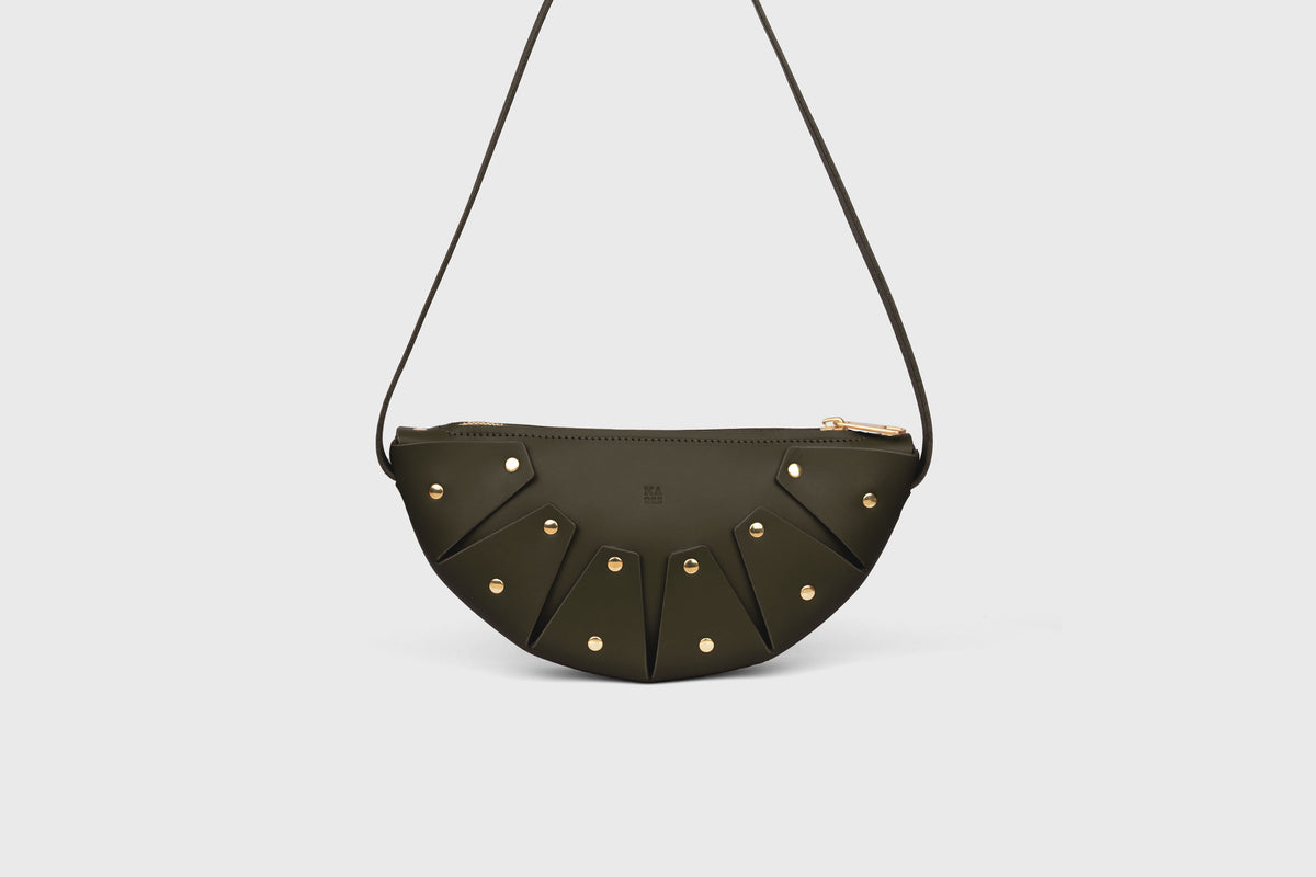 Juno Olive Green Colour Leather Vegetable Tanned Modern Minimal Design Premium Quality Atelier Madre Manuel Dreesmann Barcelona 2