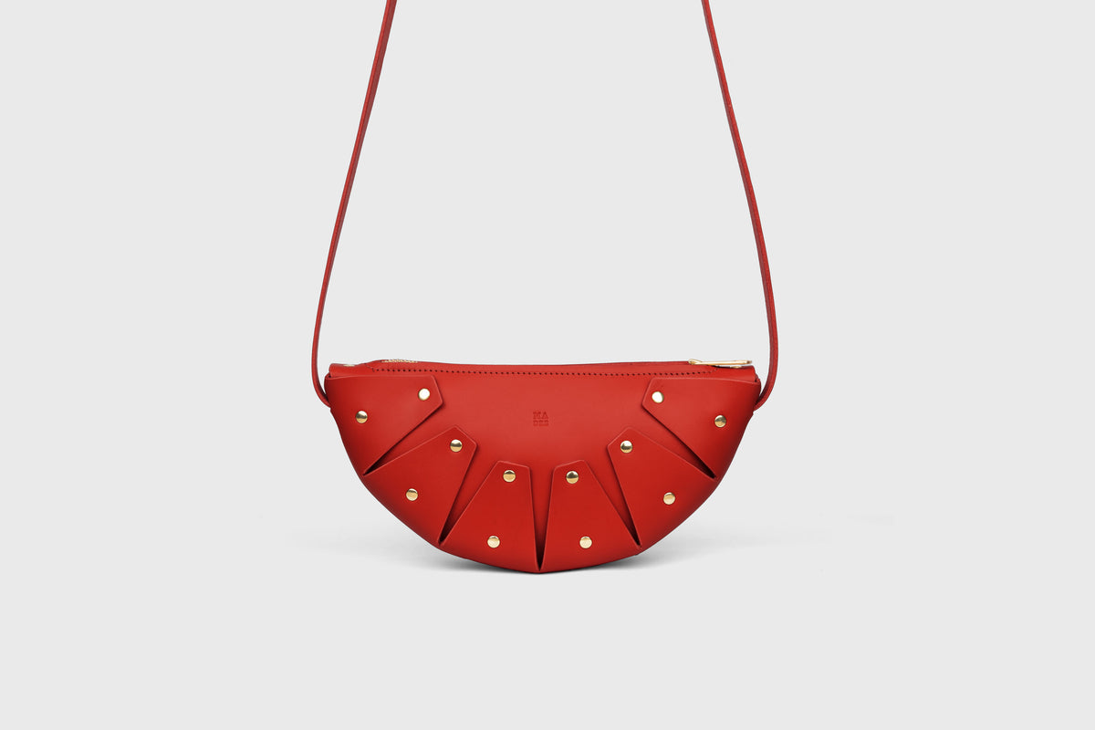 Juno Red Colour Leather Vegetable Tanned Modern Minimal Design Premium Quality Atelier Madre Manuel Dreesmann Barcelona 3