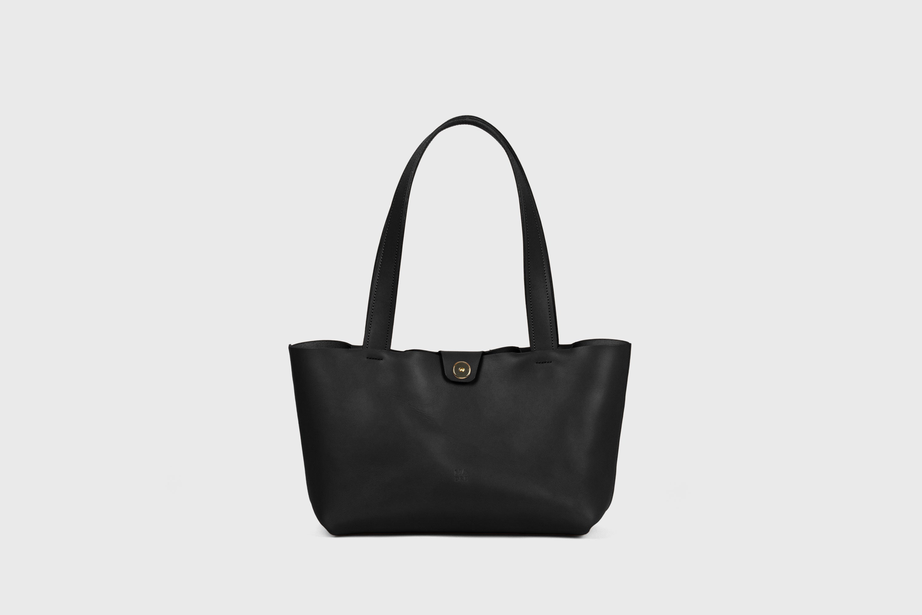 Karin Tote Bag Small Premium Leather Black Color Magnetic Closure Minimalist Design Atelier Madre Manuel Dreesmann Barcelona Spain