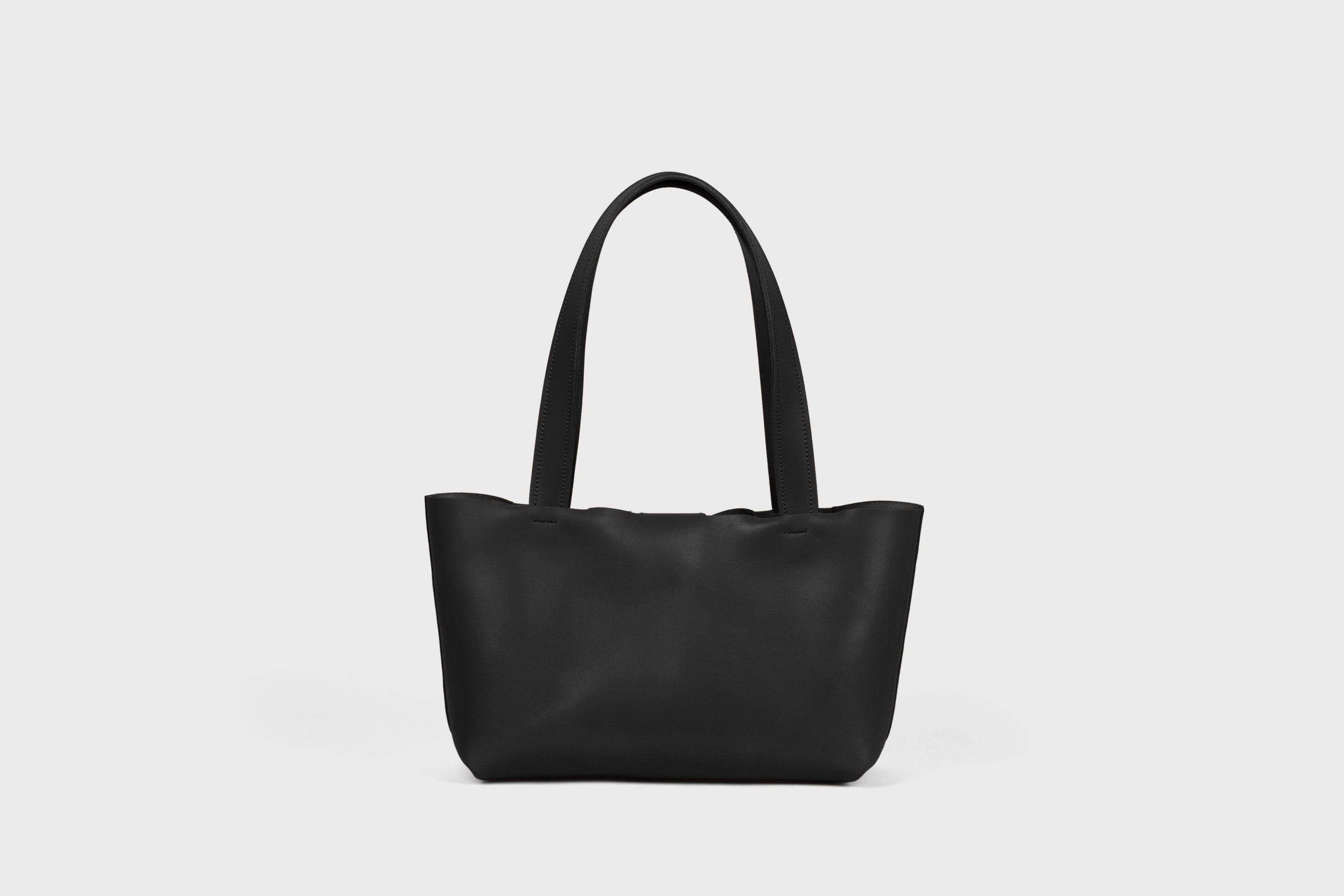 Karin Tote Bag Small Premium Leather Black Color Magnetic Closure Minimalist Design Atelier Madre Manuel Dreesmann Barcelona Spain