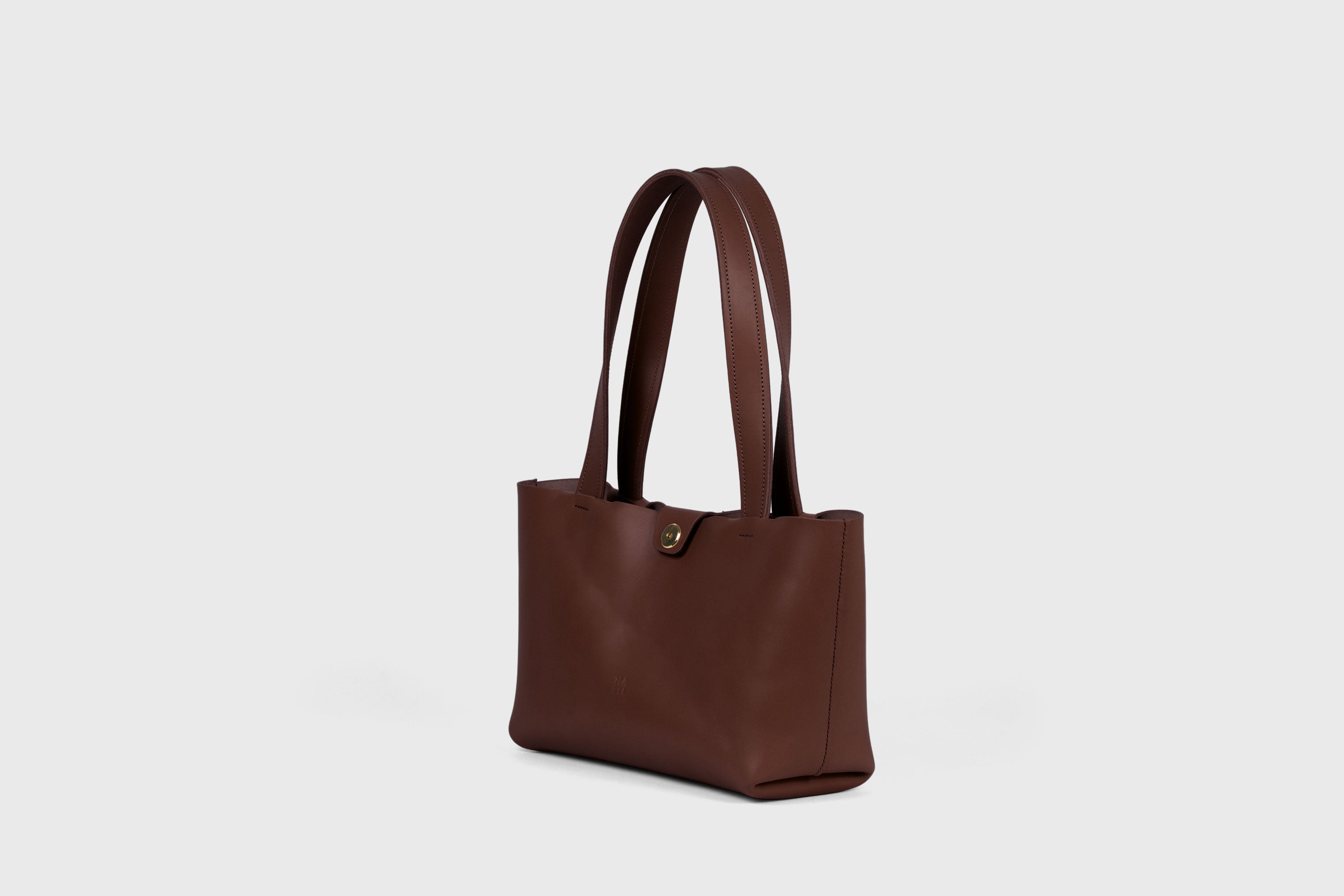 Karin Tote Bag Small Premium Leather Dark Brown Color Magnetic Closure Minimalist Design Atelier Madre Manuel Dreesmann Barcelona Spain