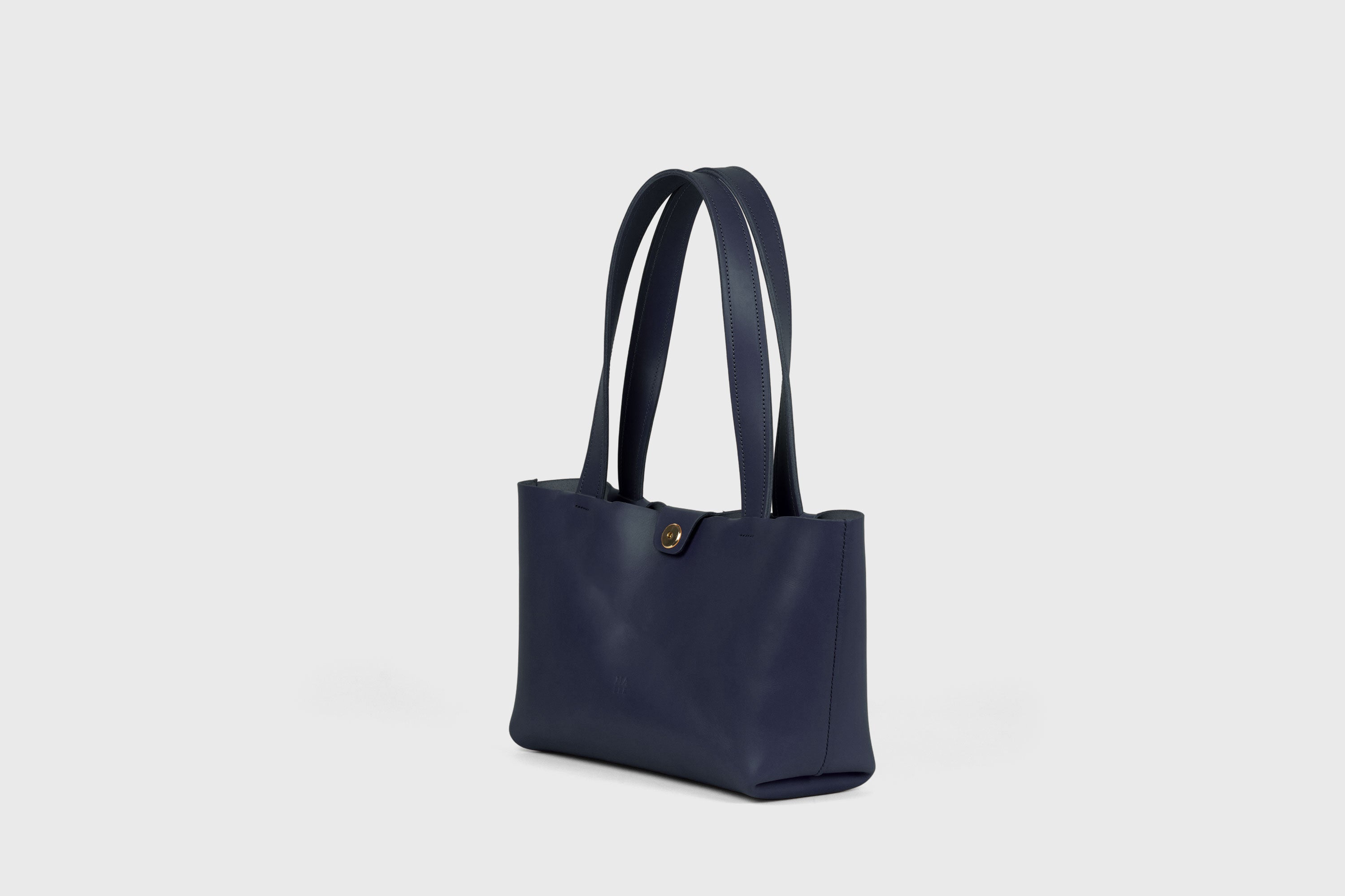 Karin Tote Bag Small Premium Leather Marine Blue Color Magnetic Closure Minimalist Design Atelier Madre Manuel Dreesmann Barcelona Spain