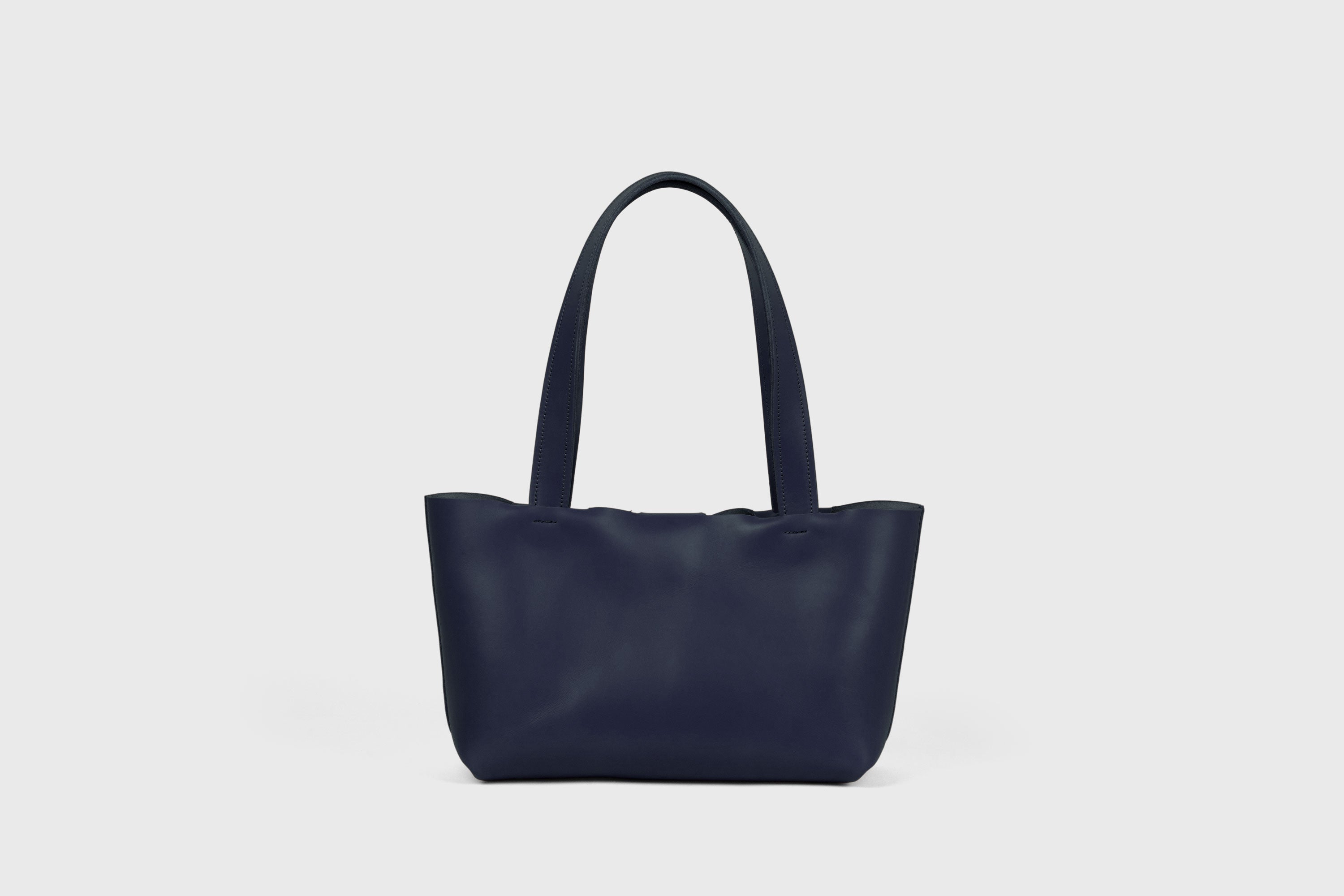 Karin Tote Bag Small Premium Leather Marine Blue Color Magnetic Closure Minimalist Design Atelier Madre Manuel Dreesmann Barcelona Spain