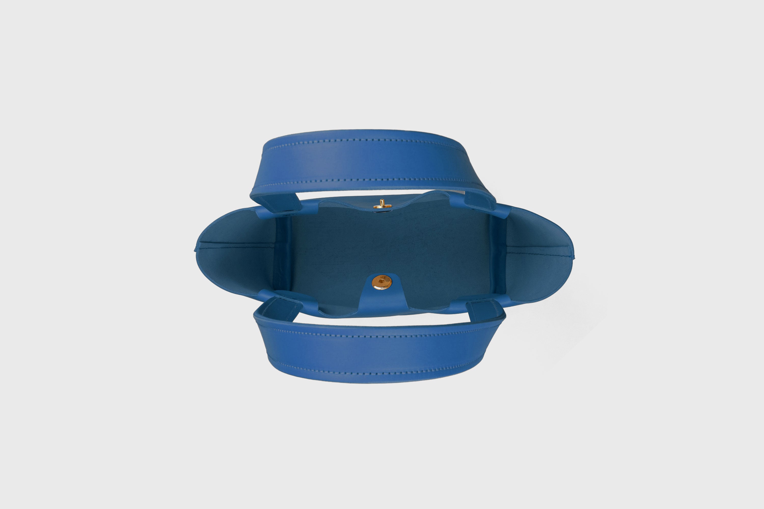 Karin Tote Bag Small Premium Leather Royal Blue Color Magnetic Closure Minimalist Design Atelier Madre Manuel Dreesmann Barcelona Spain