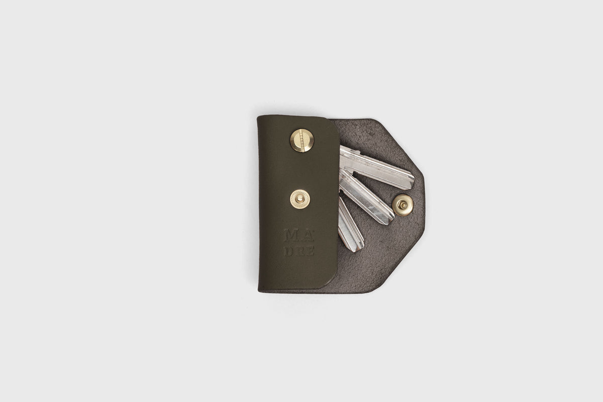 Key Etui Olive Green Leather Atelier Madre Manuel Dreesmann Barcelona Spain 2