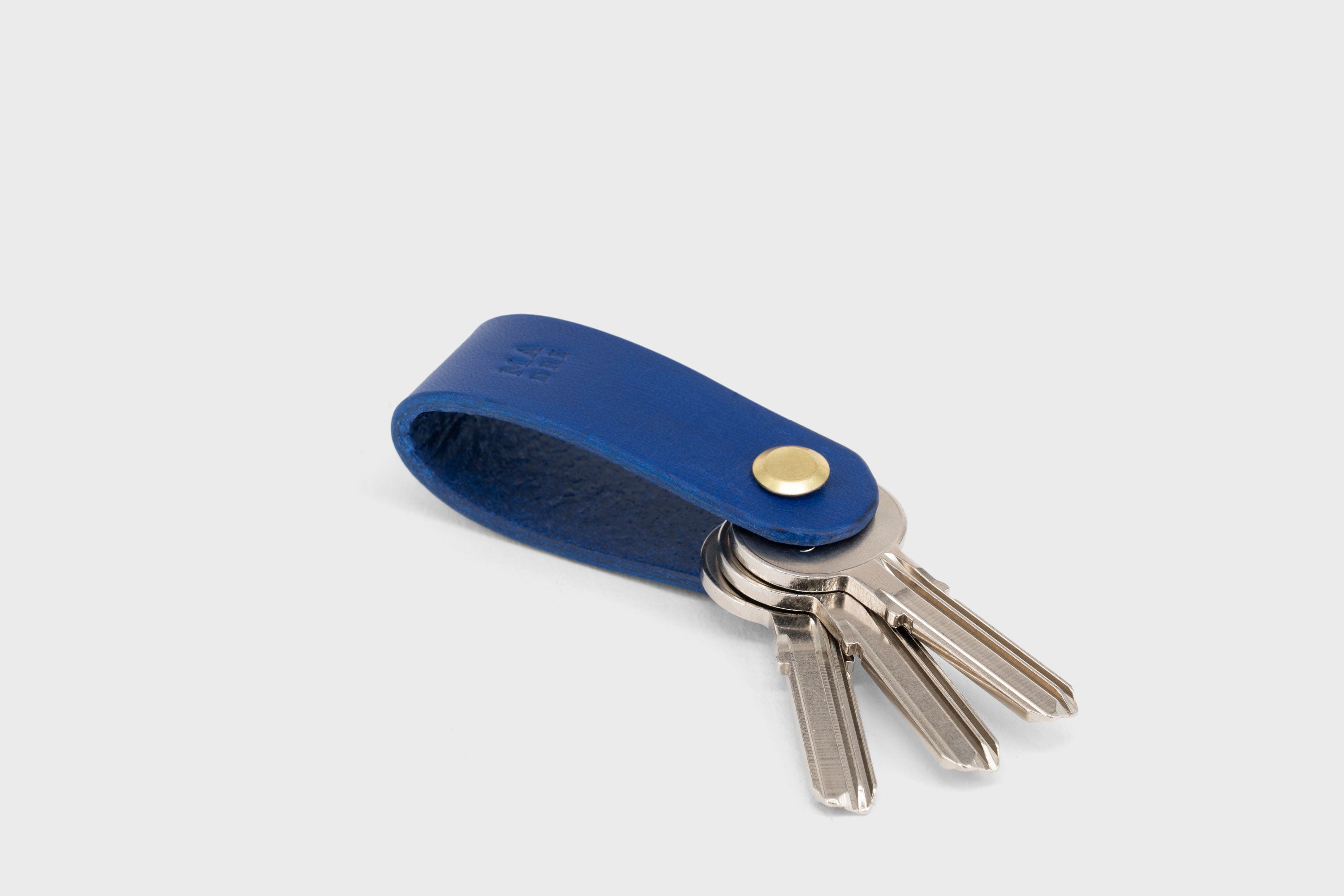 Key Ring Holder Case Royal Blue Leather Minimalist Design Premium Quality Atelier Madre Manuel Dreesmann Barcelona Spain