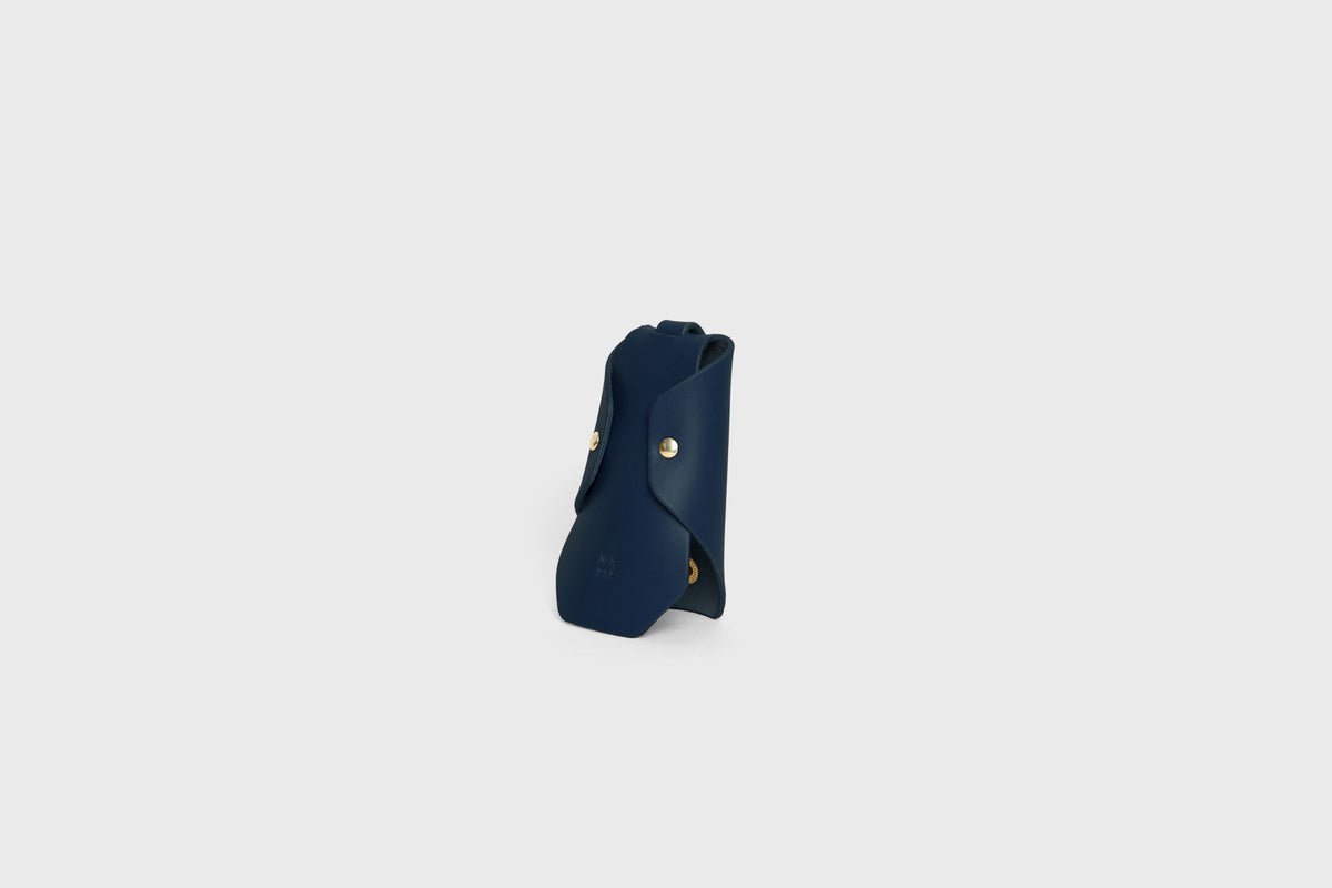 Key Pouch Leather Marine Blue Colour Leather Vegetable Tanned Modern Minimal Design Premium Quality Atelier Madre Manuel Dreesmann Barcelona 3