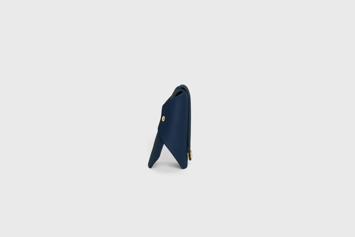 Key Pouch Leather Marine Blue Colour Leather Vegetable Tanned Modern Minimal Design Premium Quality Atelier Madre Manuel Dreesmann Barcelona 4