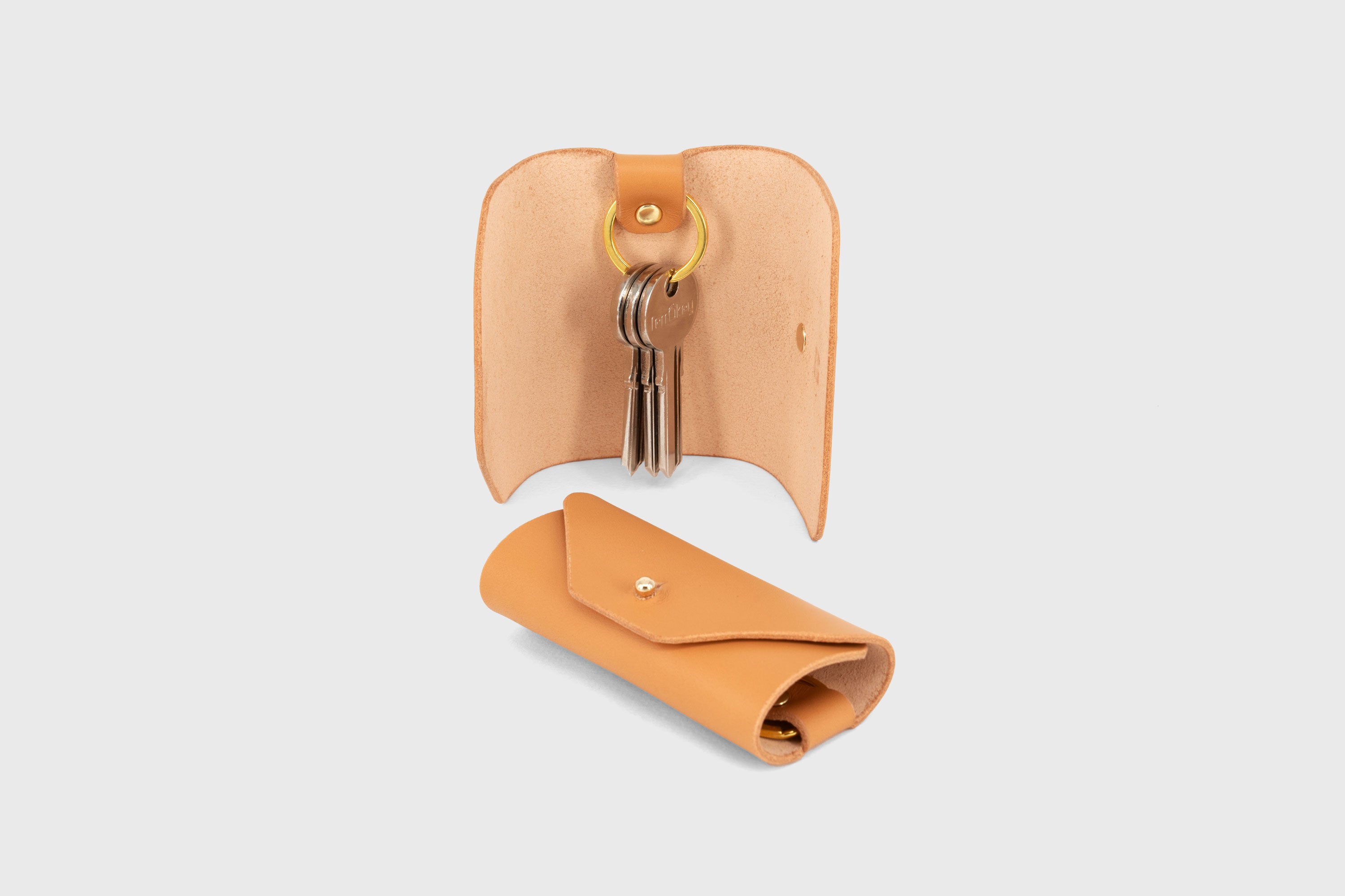 Key Wallet Leather Brown Keyring Minimal Modern Design Atelier Madre Manuel Dreesmann Barcelona