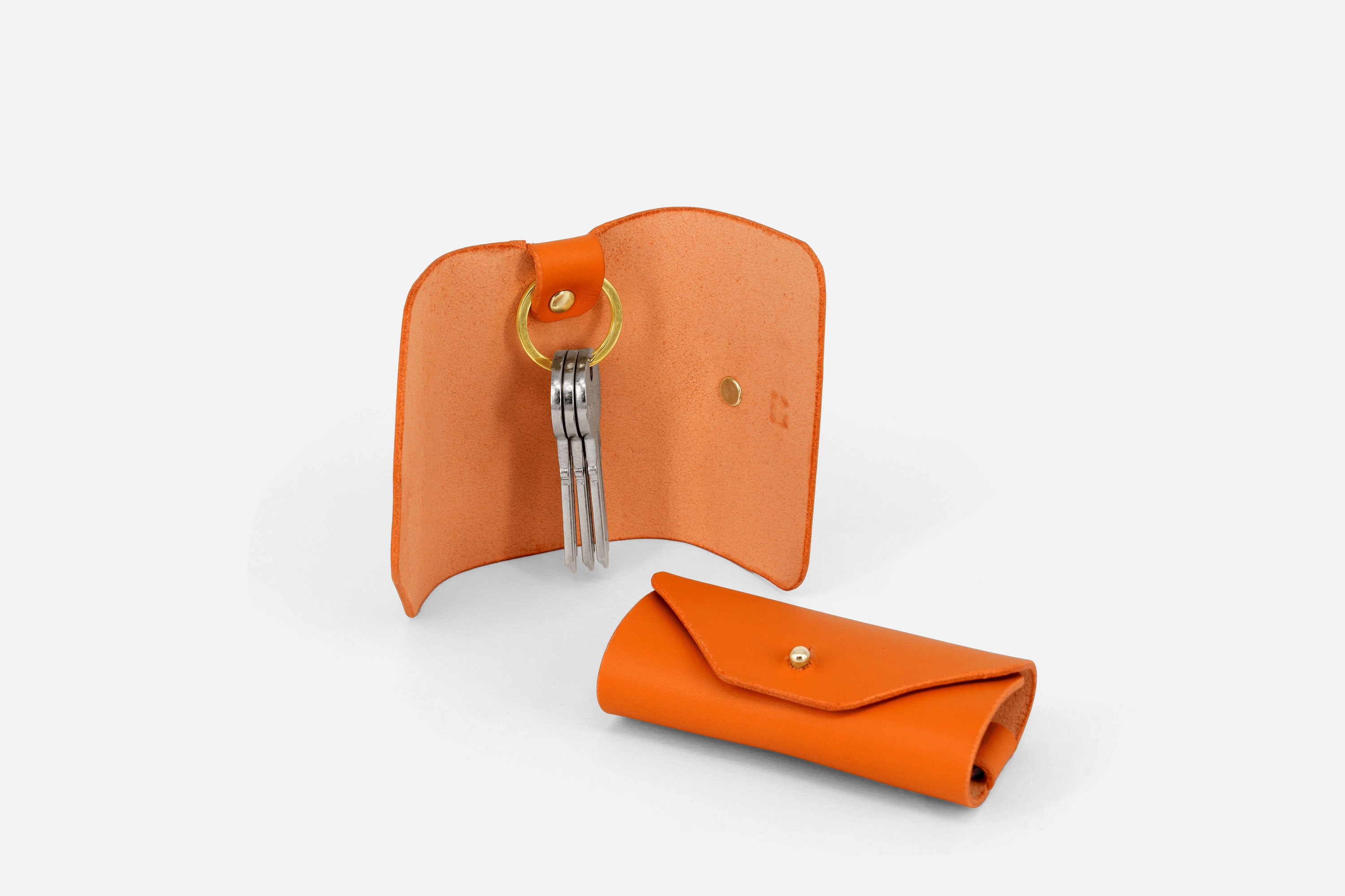 Key Wallet Leather Orange Color Minimalistic Design Atelier Madre Manuel Dreesmann Barcelona Spain