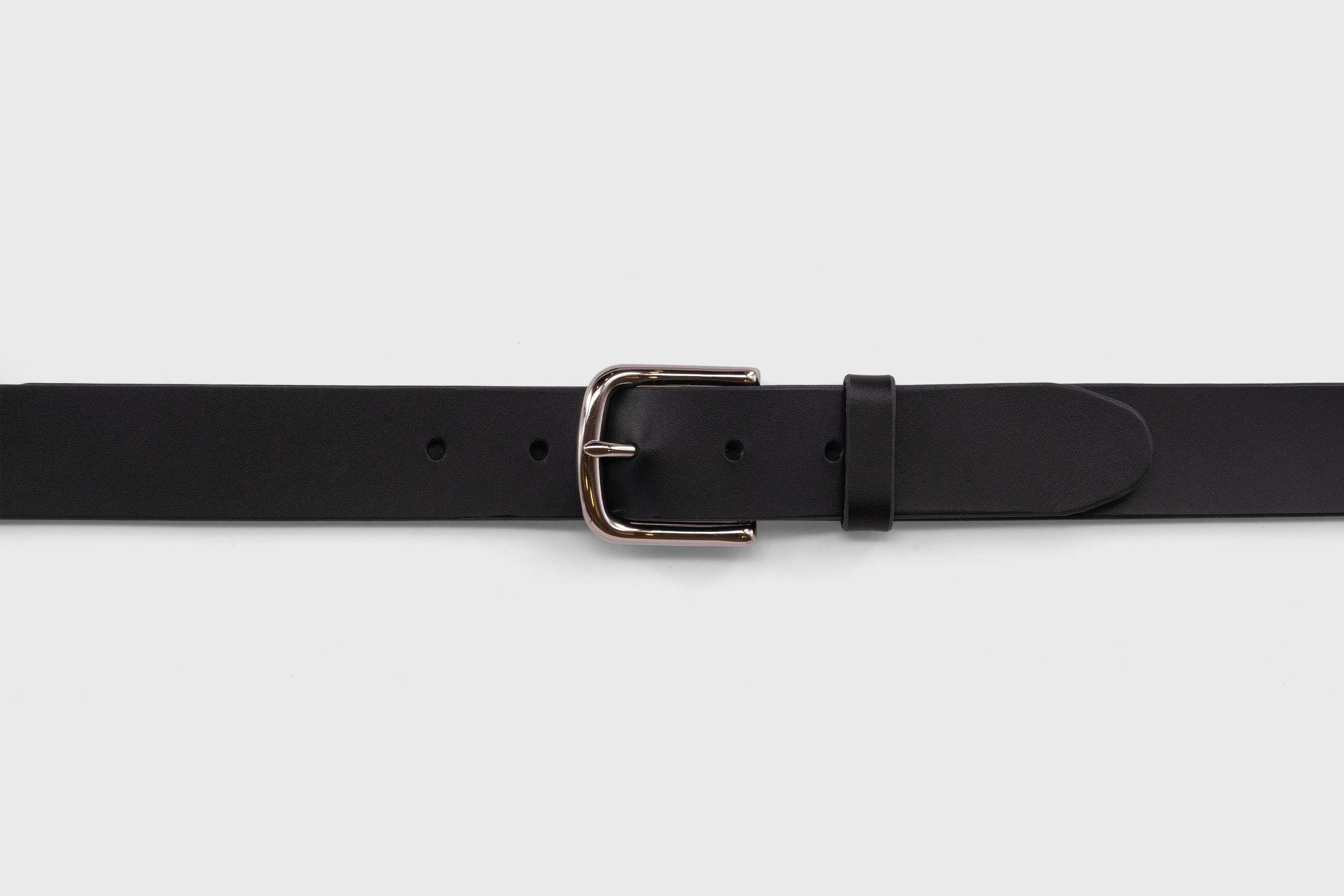 Leather Belt Anto Nickel PVD Coated Buckle Black vegetable tanned full grain leather Minimalist Design Atelier Madre Manuel Dreesmann Barcelona