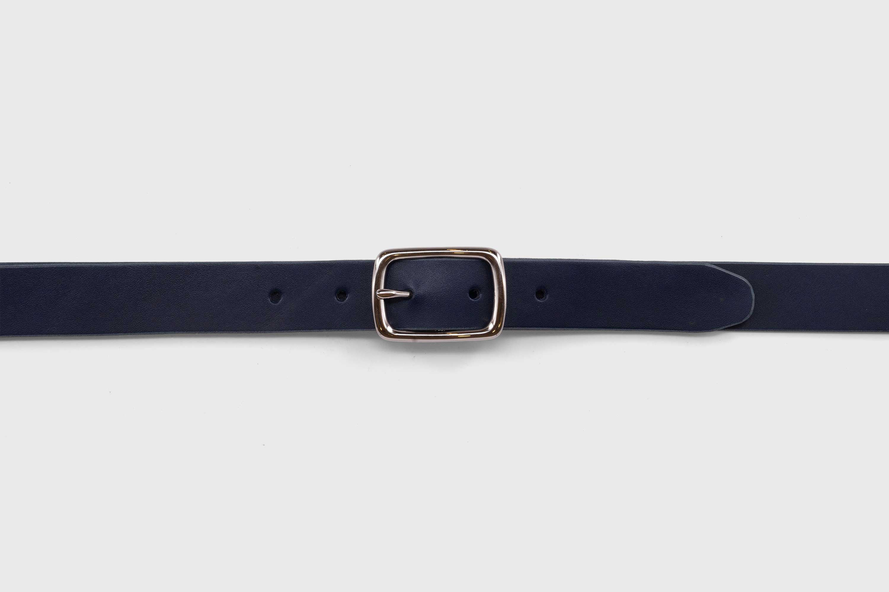 Leather Belt Small Ata Nickel PVD Coated Buckle Marine Blue vegetable tanned full grain leather Minimalist Design Atelier Madre Manuel Dreesmann Barcelona