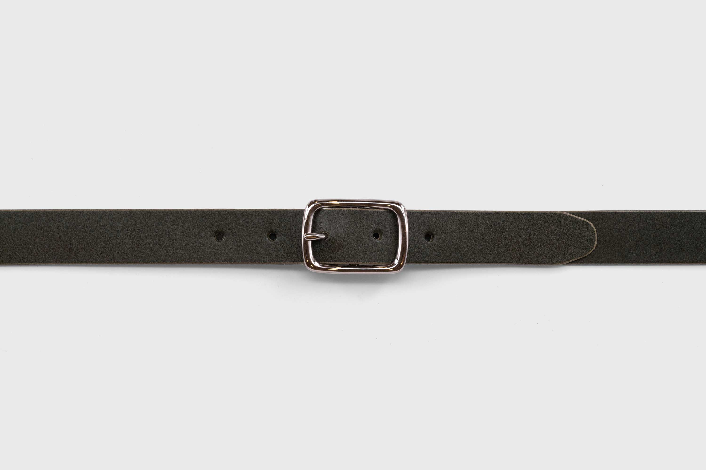 Leather Belt Small Ata Nickel PVD Coated Buckle Olive Green vegetable tanned full grain leather Minimalist Design Atelier Madre Manuel Dreesmann Barcelona