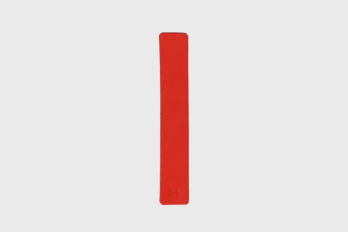 Leather Bookmark Red Color Minimalistic Design Atelier Madre Manuel Dreesmann Barcelona 2