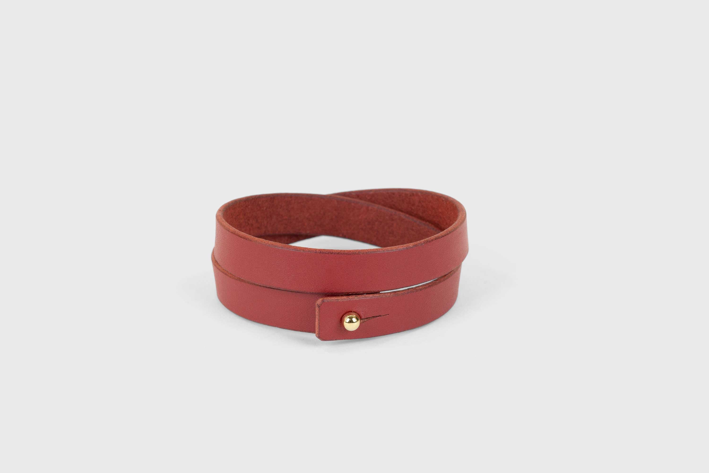 Leather Bracelet Double Red Full Grain Leather Vegetable Tanned Premium Gold Handcrafted Minimalistic Design Atelier Madre Manuel Dreesmannn Barcelona