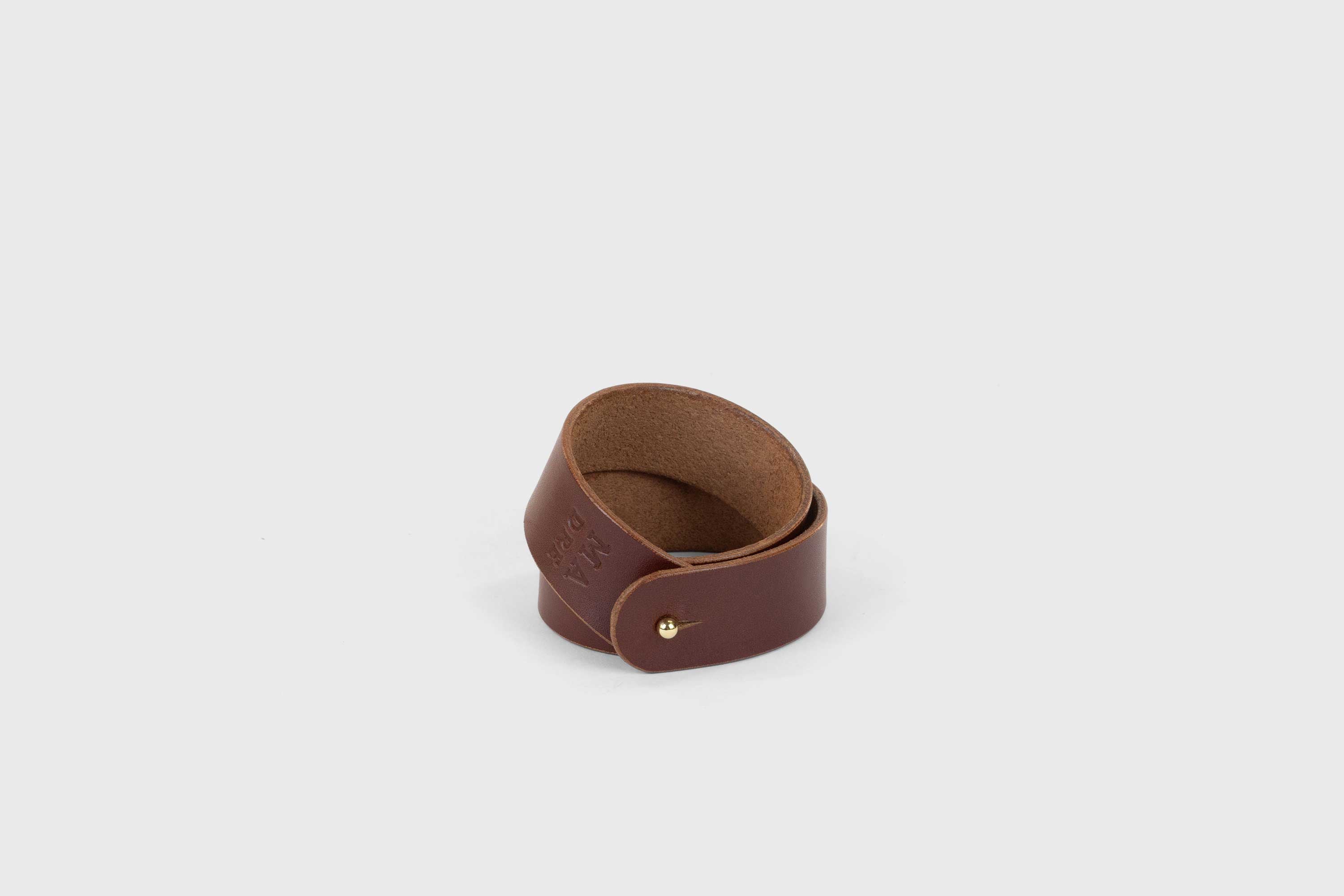 Leather Bracelet Double Wide Dark Brown Color Full Grain Leather Vegetable Tanned Premium Gold Handcrafted Minimalistic Design Atelier Madre Manuel Dreesmannn Barcelona