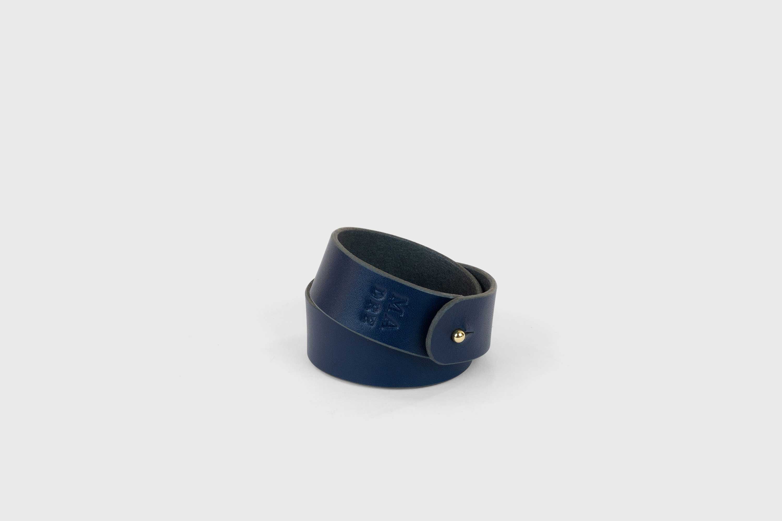 Leather Bracelet Double Wide Dark Marine Blue Color Full Grain Leather Vegetable Tanned Premium Gold Handcrafted Minimalistic Design Atelier Madre Manuel Dreesmannn Barcelona