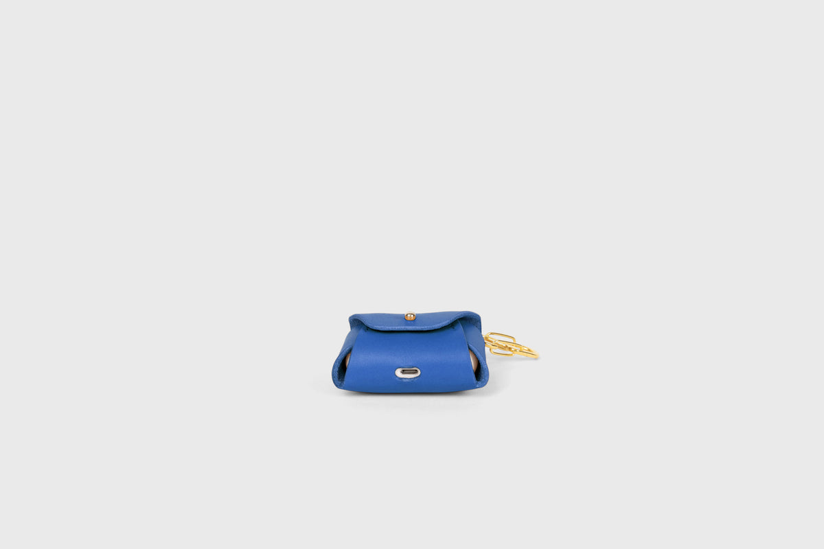 Leather Case Airpods Royal Blue Coloured Pro 1 and 2 generation Atelier Madre Manuel Dreesmann Barcelona 5