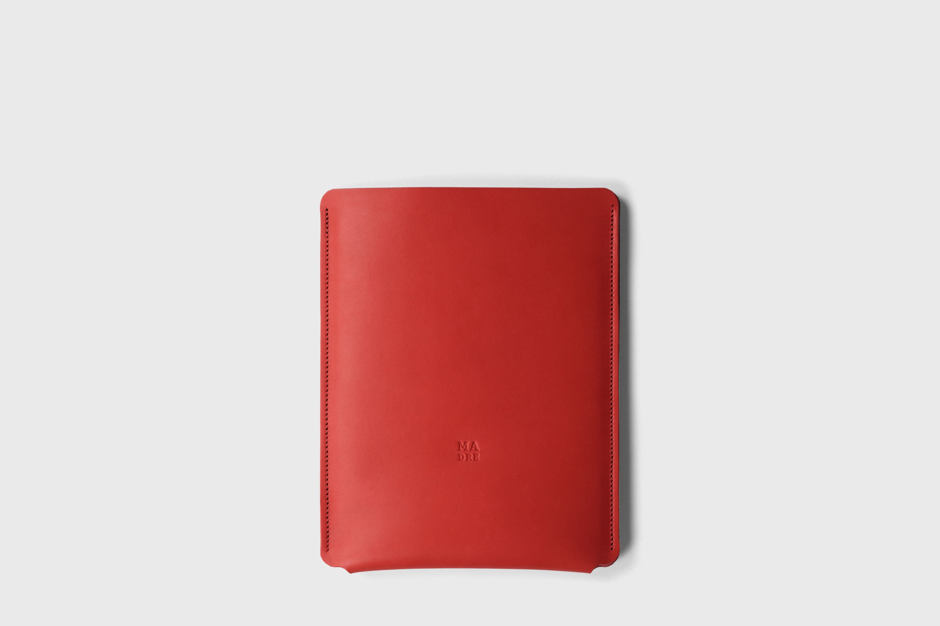 Leather Slip Sleeve For iPad Red Color Premium Handcrafted Quality Full Grain Vegetable Tanned Leather Minimalistic Modern Independent Designer Atelier Madre Manuel Dreesmann Barcelona Spain