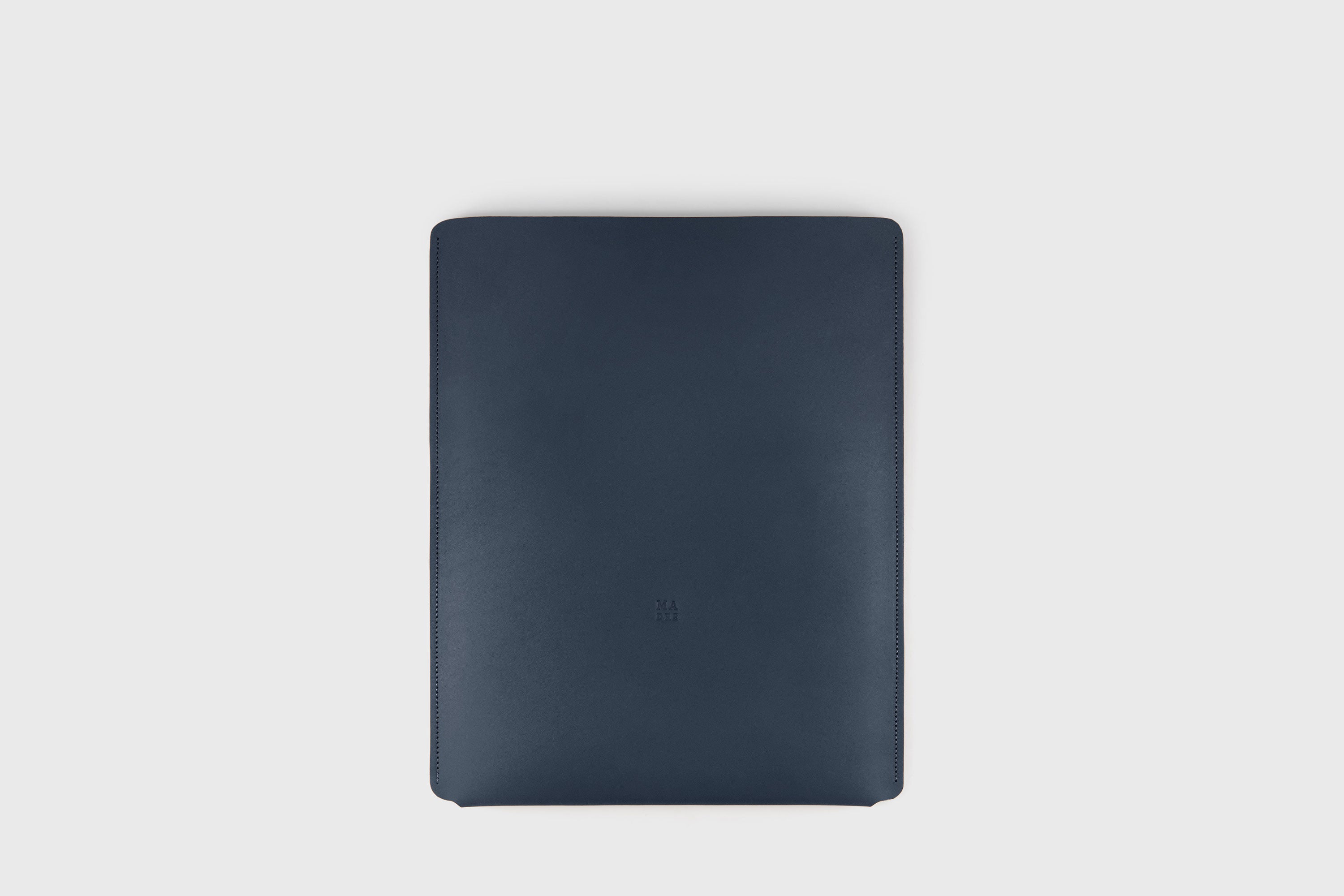 Leather Slip Sleeve For MacBook Vertical Marine Blue Color High Quality Full Grain Vegetable Tanned Leather Independent Modern Minimalist Designer Sleek Atelier Madre Manuel Dreesmann Barcelona Spain